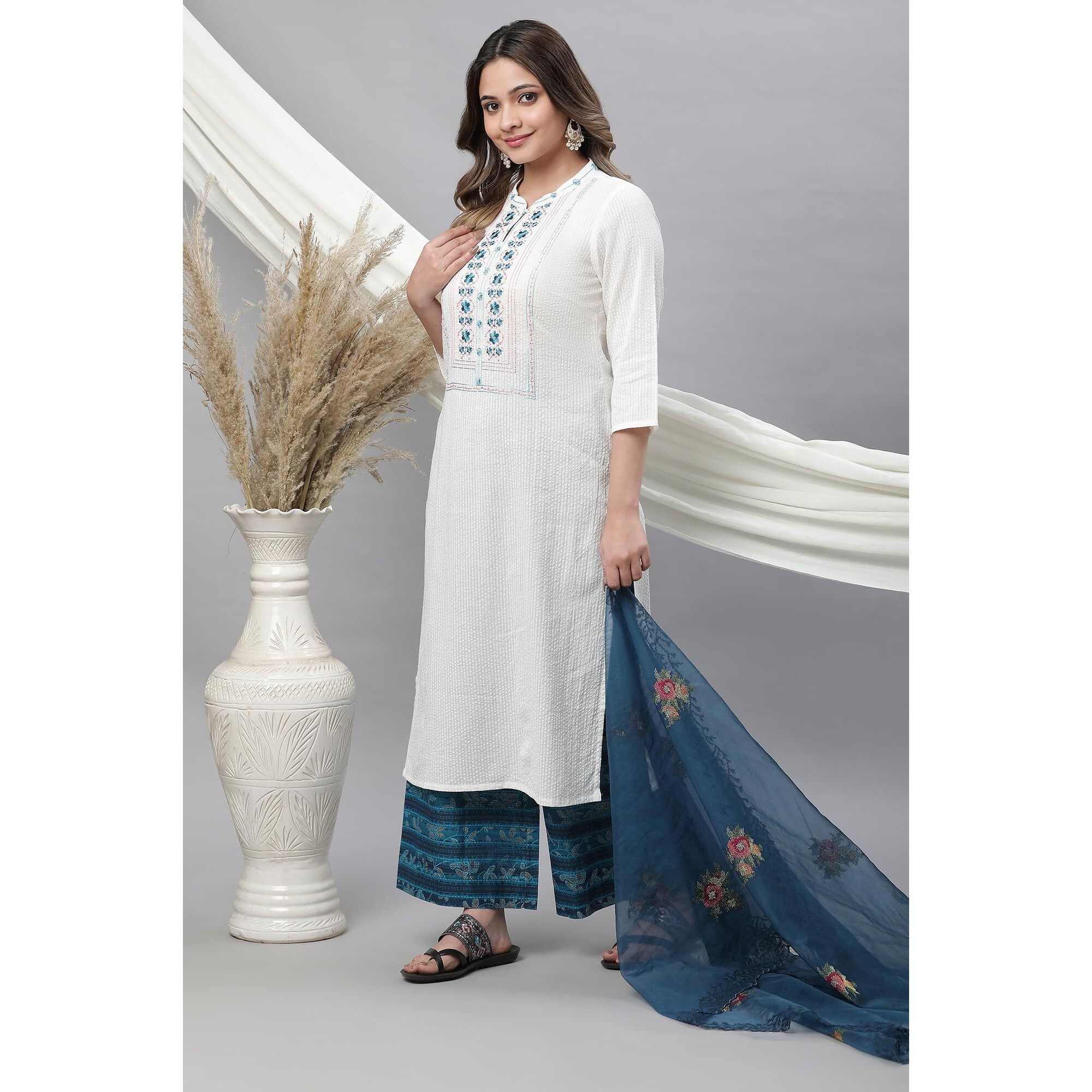 Aurelia White Floral Printed Printed Cotton-Rayon Blend Straight Long Kurta