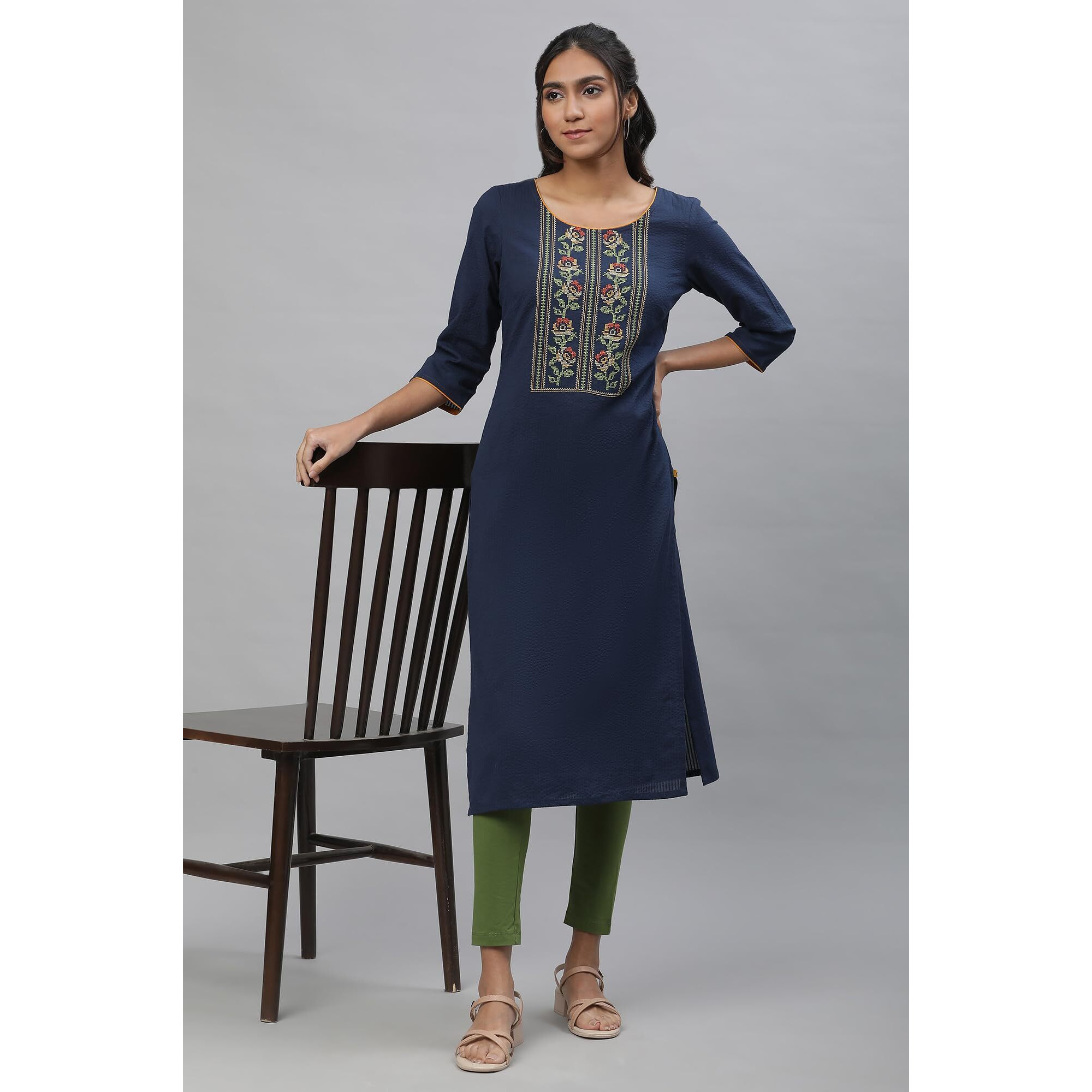 Aurelia Women's Blue Thread Embroidered Seer Sucker Kurta