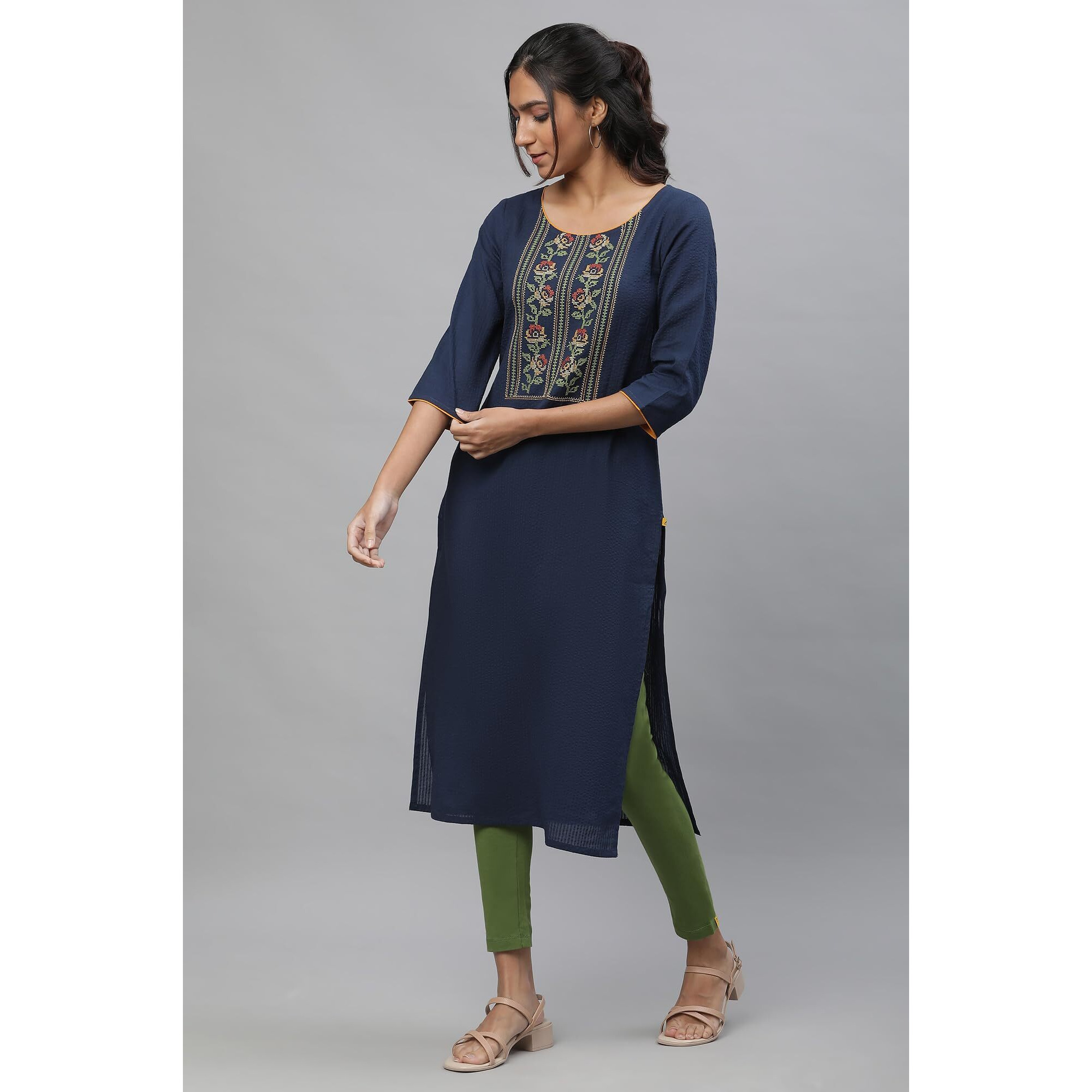 Aurelia Women's Blue Thread Embroidered Seer Sucker Kurta