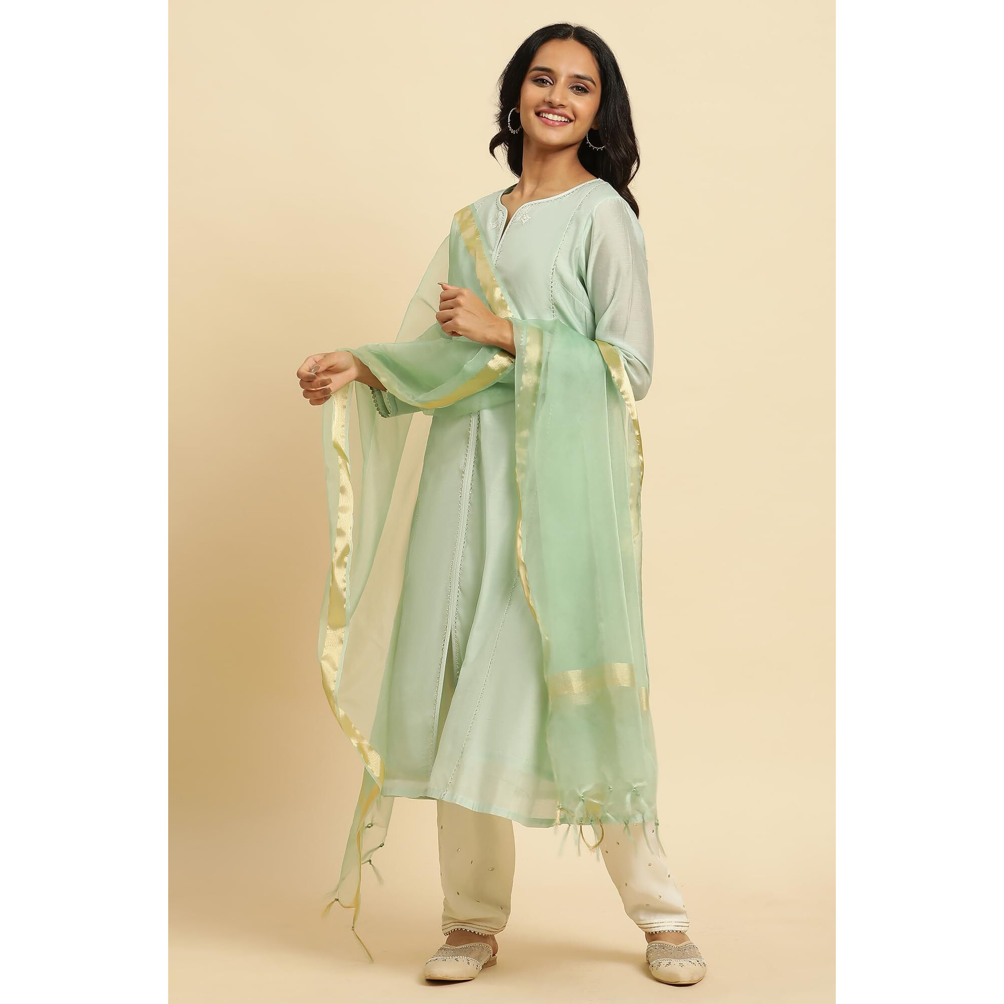 W For Woman Bright Green Solid Organza Dupatta_23Auw82037-313377_Free Size
