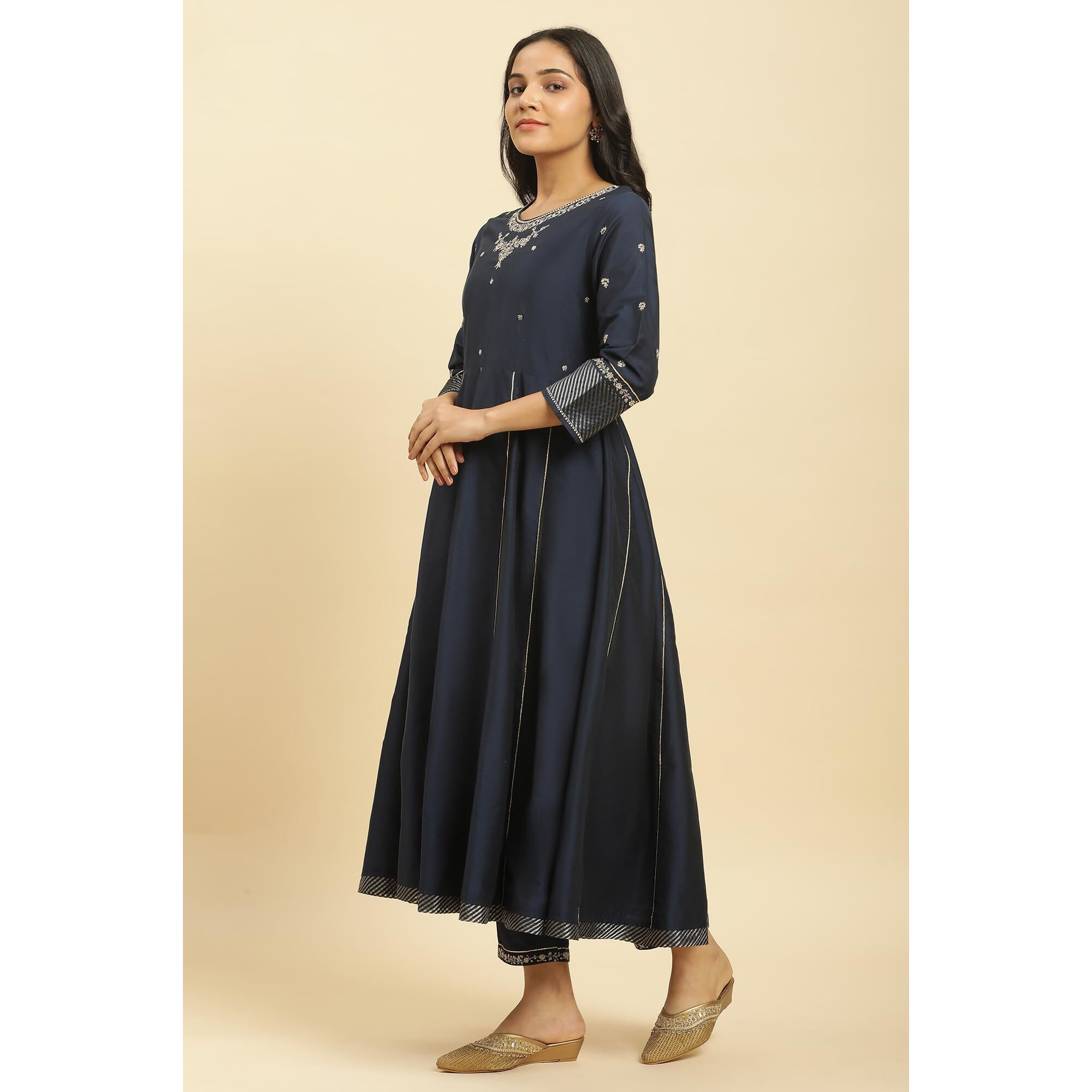 W For Woman Dark Blue Zari Embroidered Festive Kurta, Pants And Dupatta Set (Size 2Xl)-23Auws10267-220638
