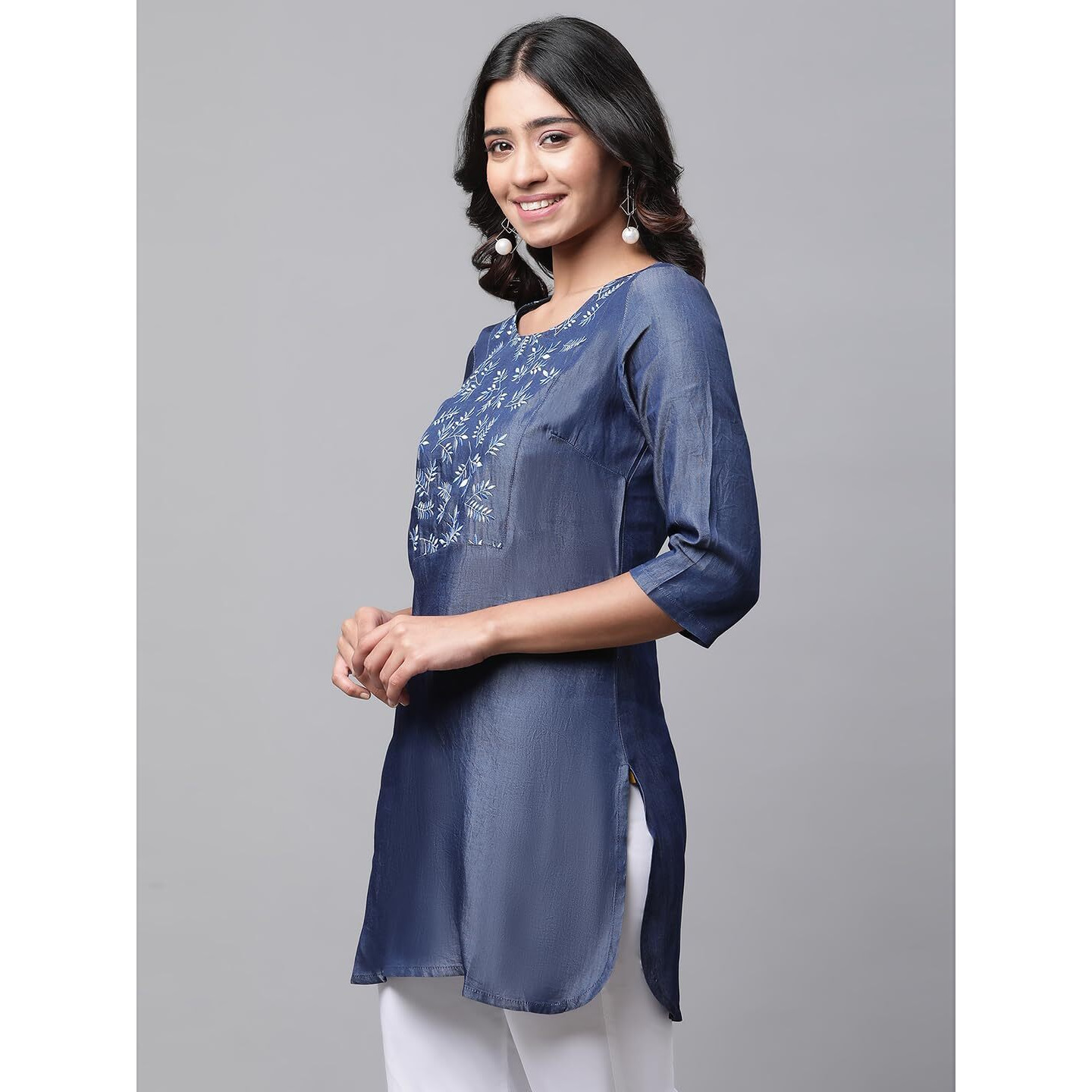 Aurelia Women Blue Yarn Dyed Lyocell Straight Kurti