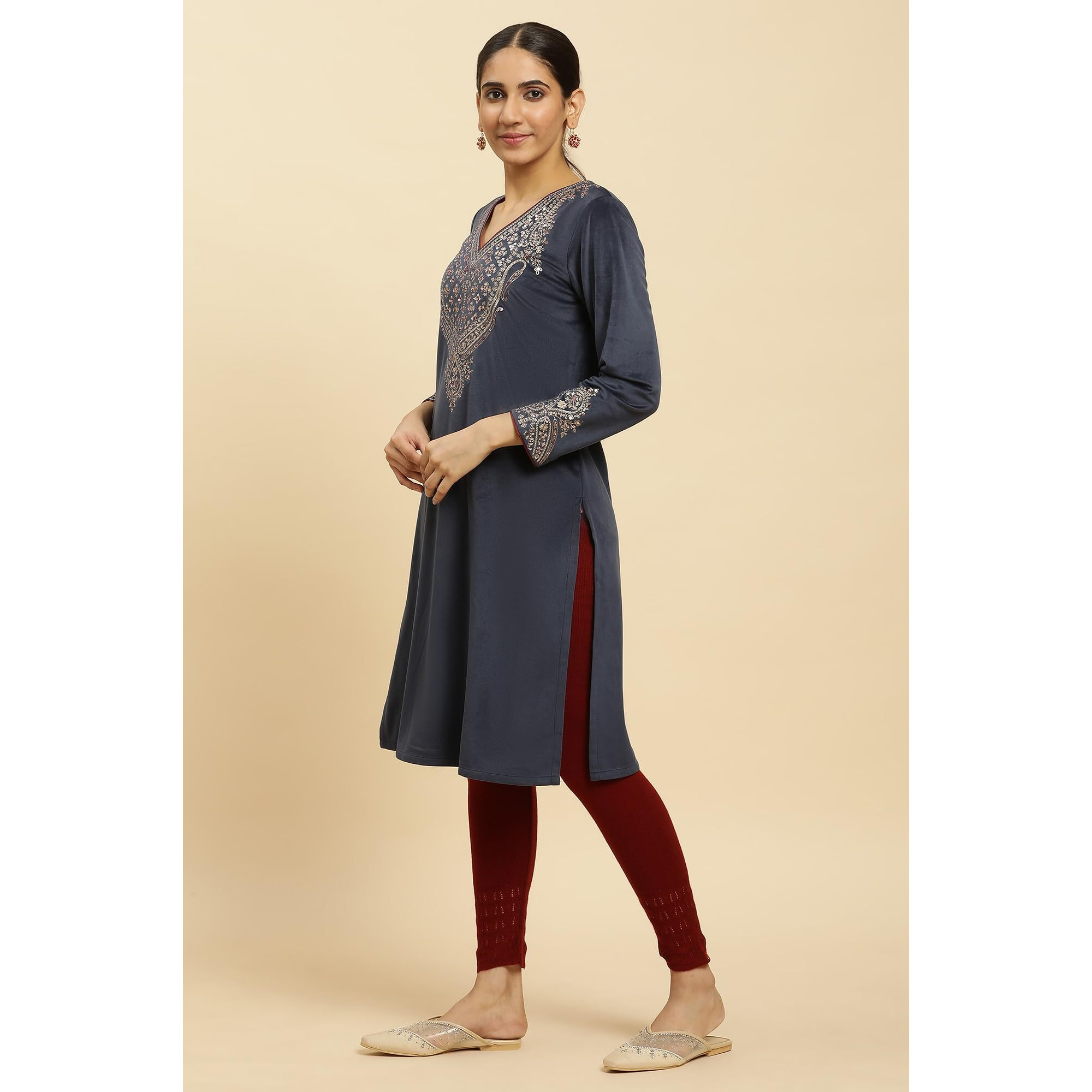 W For Woman Women's Polyester Solid Regular Regular Fit Kurta (23Now10358-220780_Maroon, Medium