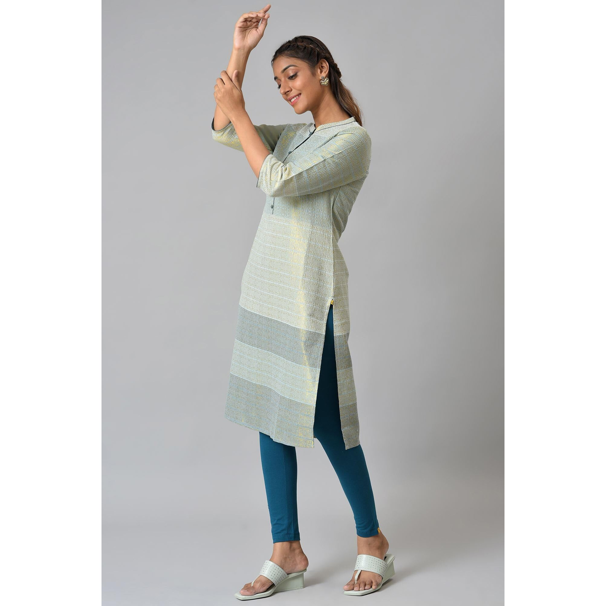 Aurelia Women Surf Spray Cotton Blend Geometric Yarn Dyed Kurta (23Aua12668-702884-2Xl)