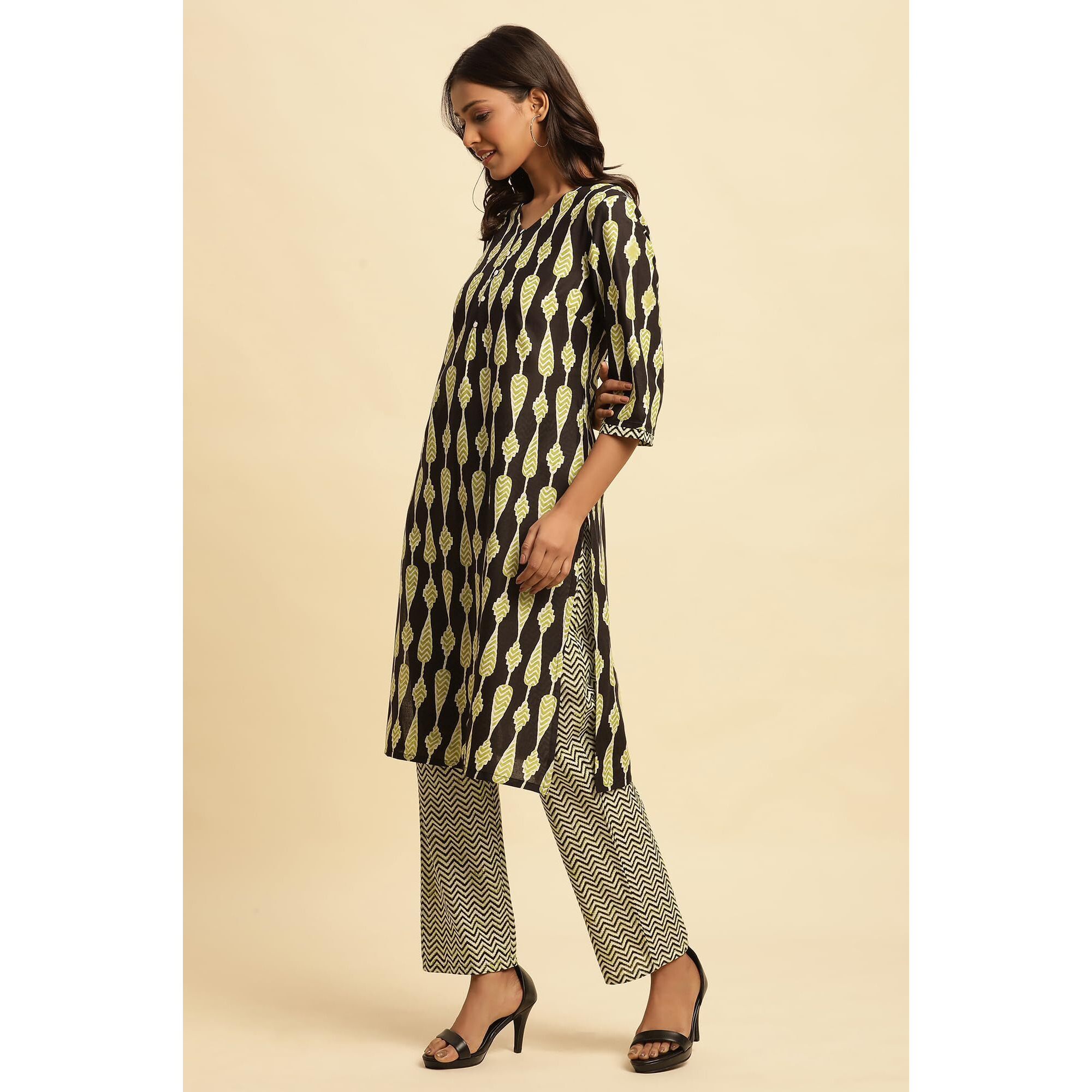 W Women Black Floral Print Cotton Kurta & Straight Pant_24Fews10734-123530_M