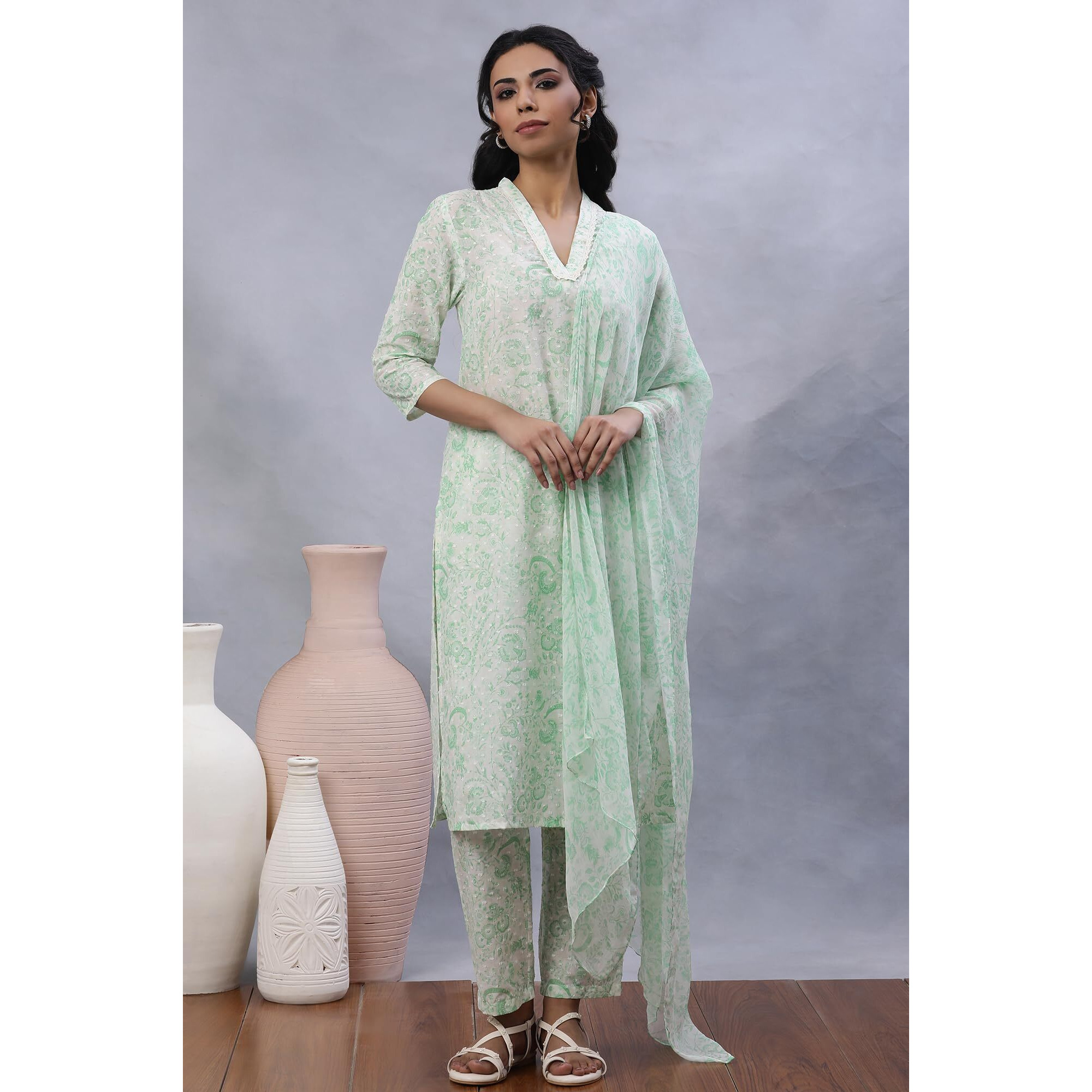 W Women White Floral Print Cotton Co-Ord Kurta Set, Straight Pant & Dupatta_24Fews10744-122766_Xs