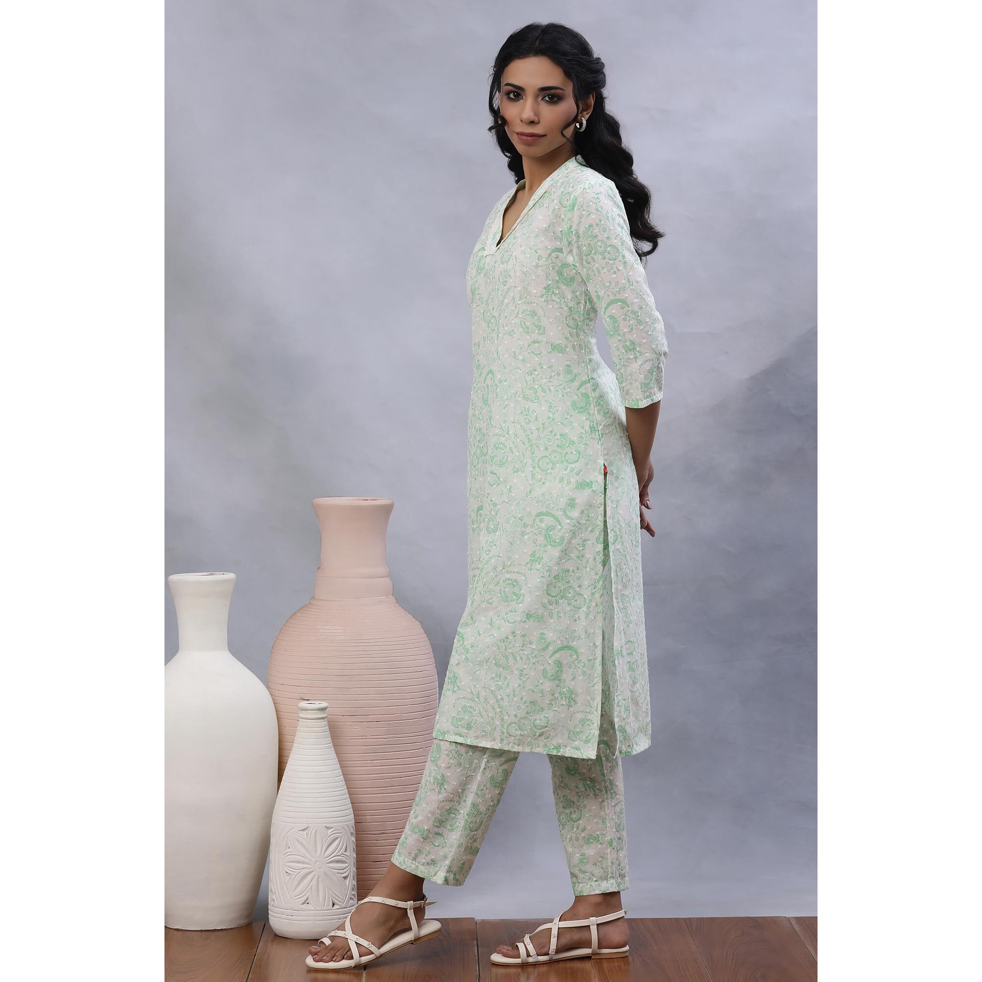 W Women White Floral Print Cotton Co-Ord Kurta Set, Straight Pant & Dupatta_24Fews10744-122766_Xs