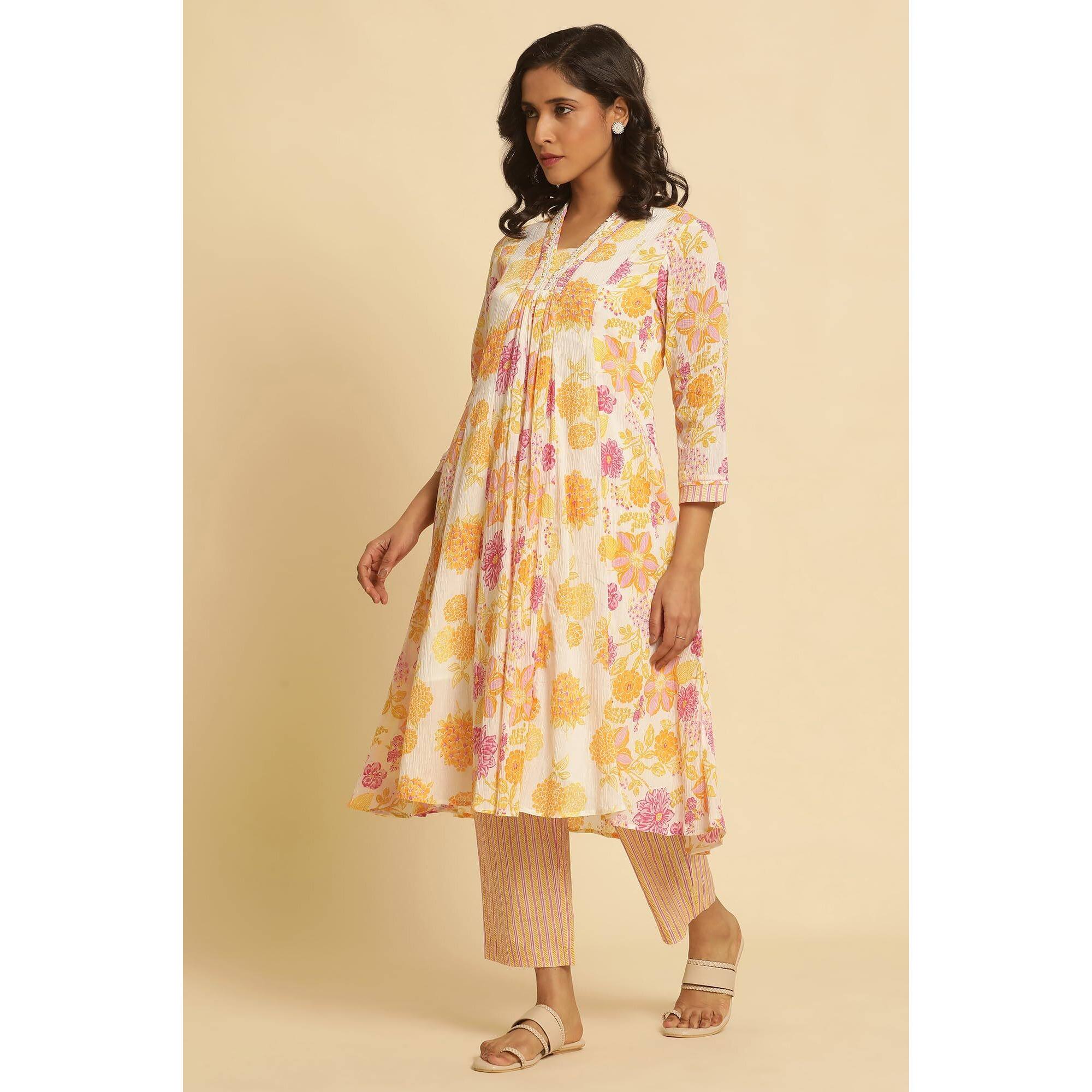 W Women White Floral Print Cotton Flared Kurta_24Few10571-123196_2Xl