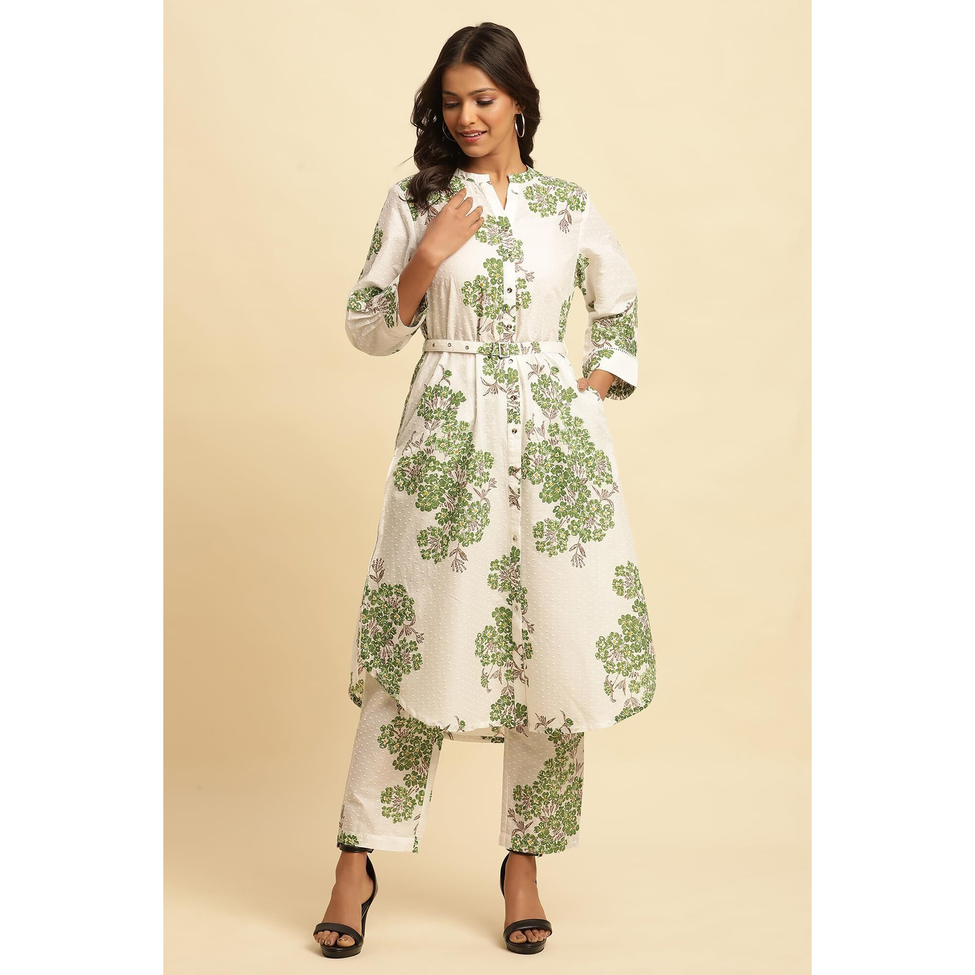 W Women White Floral Print Cotton Co-Ord Kurta Set & Straight Pant_24Fews10581-123207_Xl