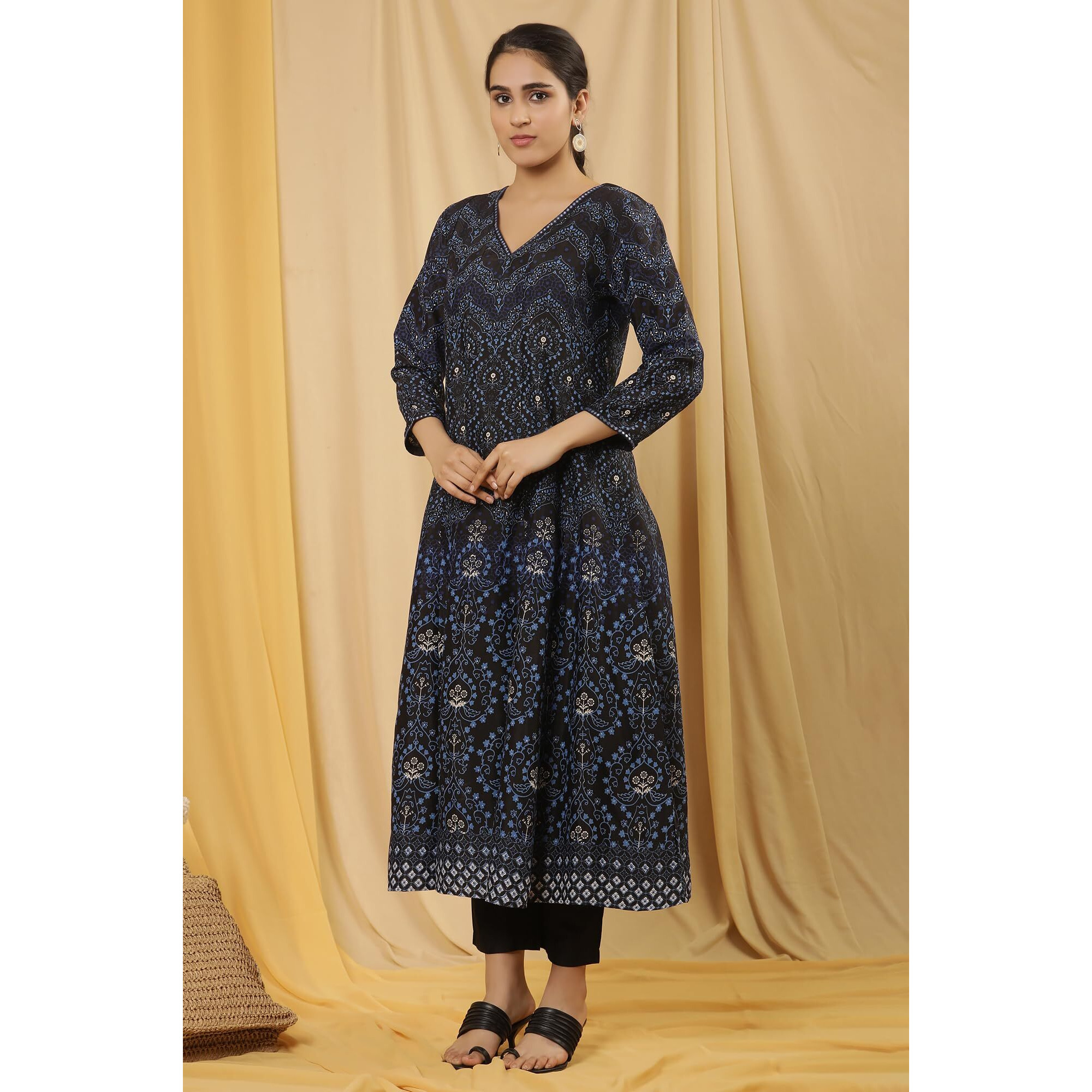 W Women Black Festive Printed Viscose Kurta Set With Straight Pant & Dupatta_24Fews10603-123006_L