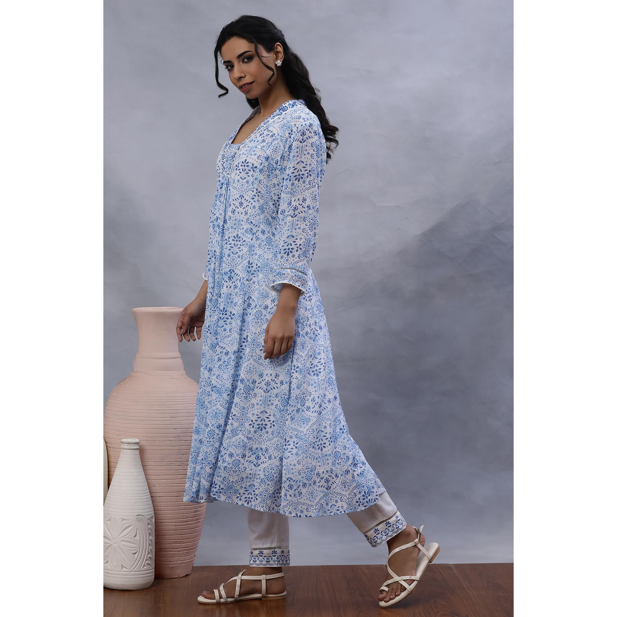 W Women White Floral Print Cotton Flared Kurta_24Few10528-123075_M