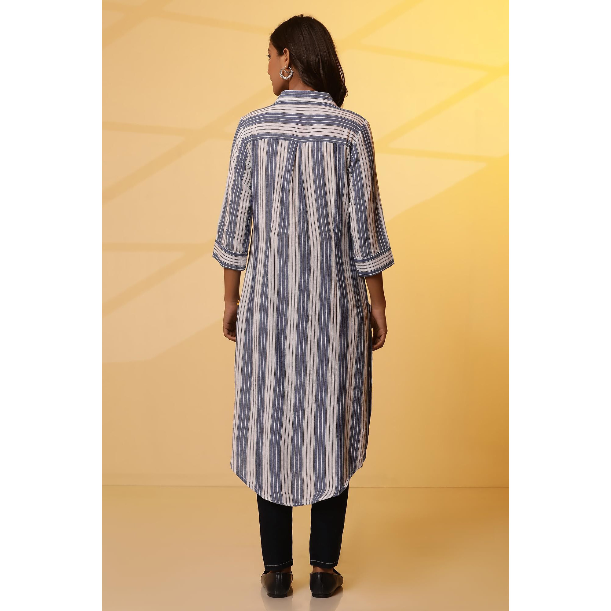 Aurelia Women Blue Striped Rayon Straight Kurta_24Fea14802_M