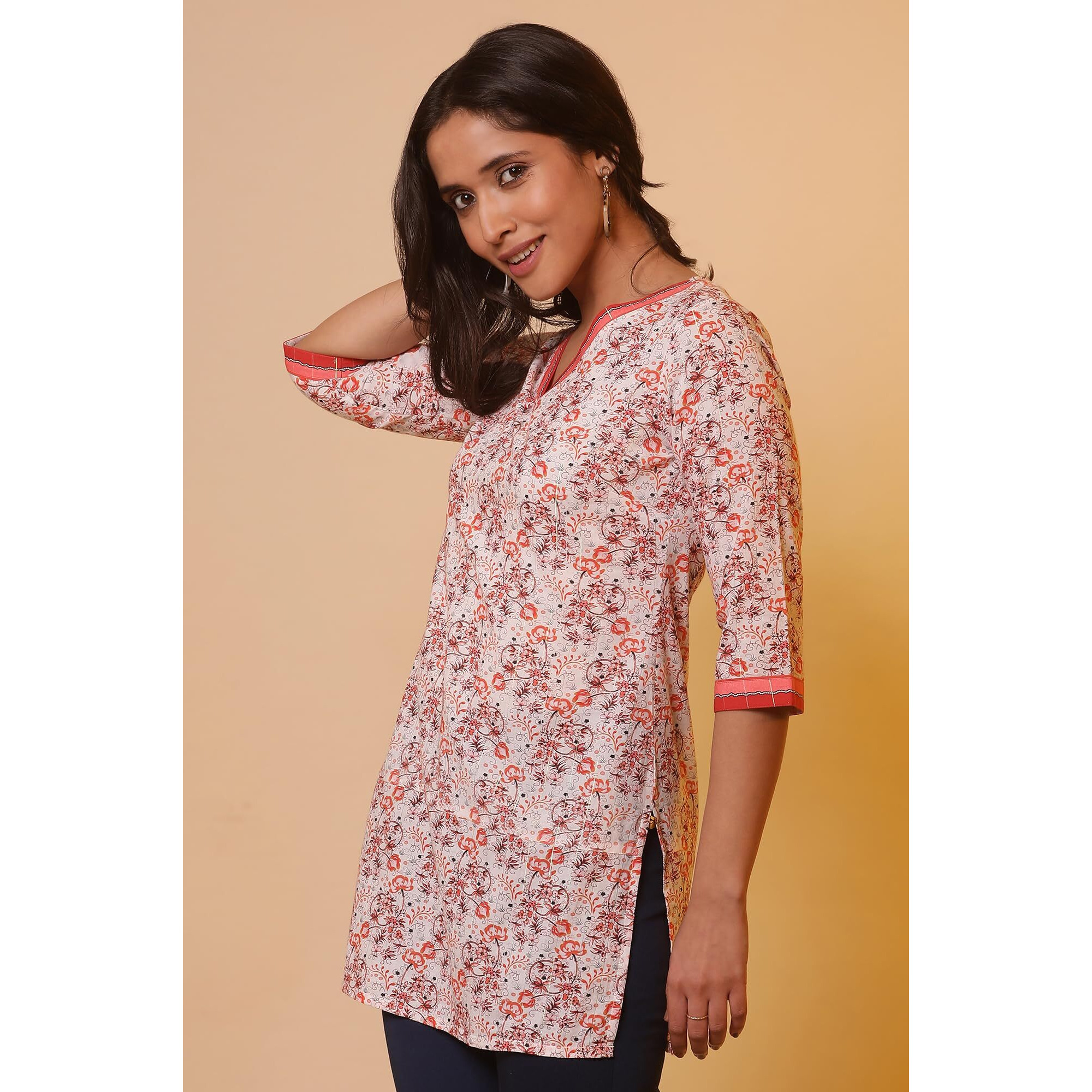 Aurelia Women Off White Floral Print Cotton Straight Kurti_24Fea30416_L