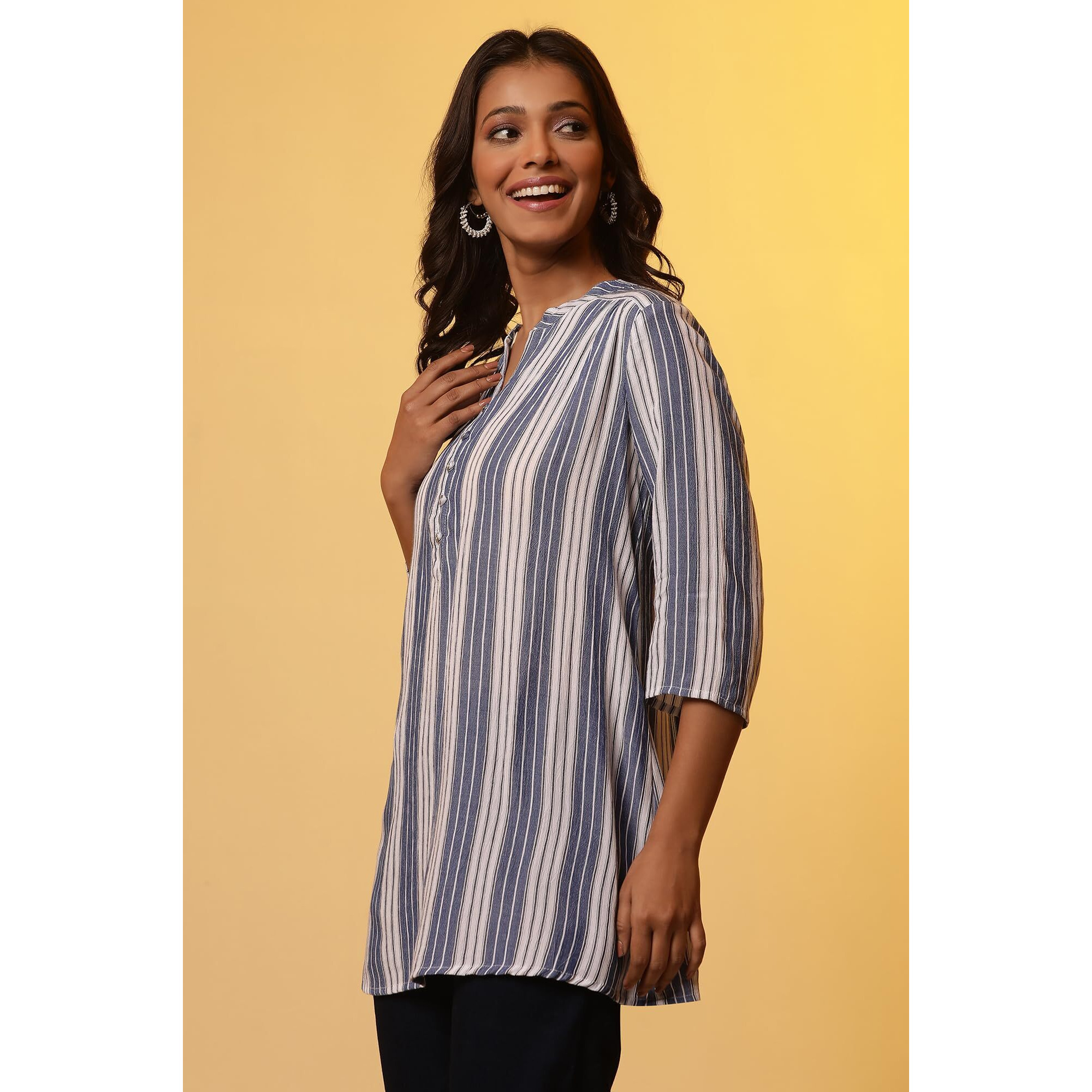 Aurelia Women Blue Striped Rayon Straight Kurti_24Fea30470_M