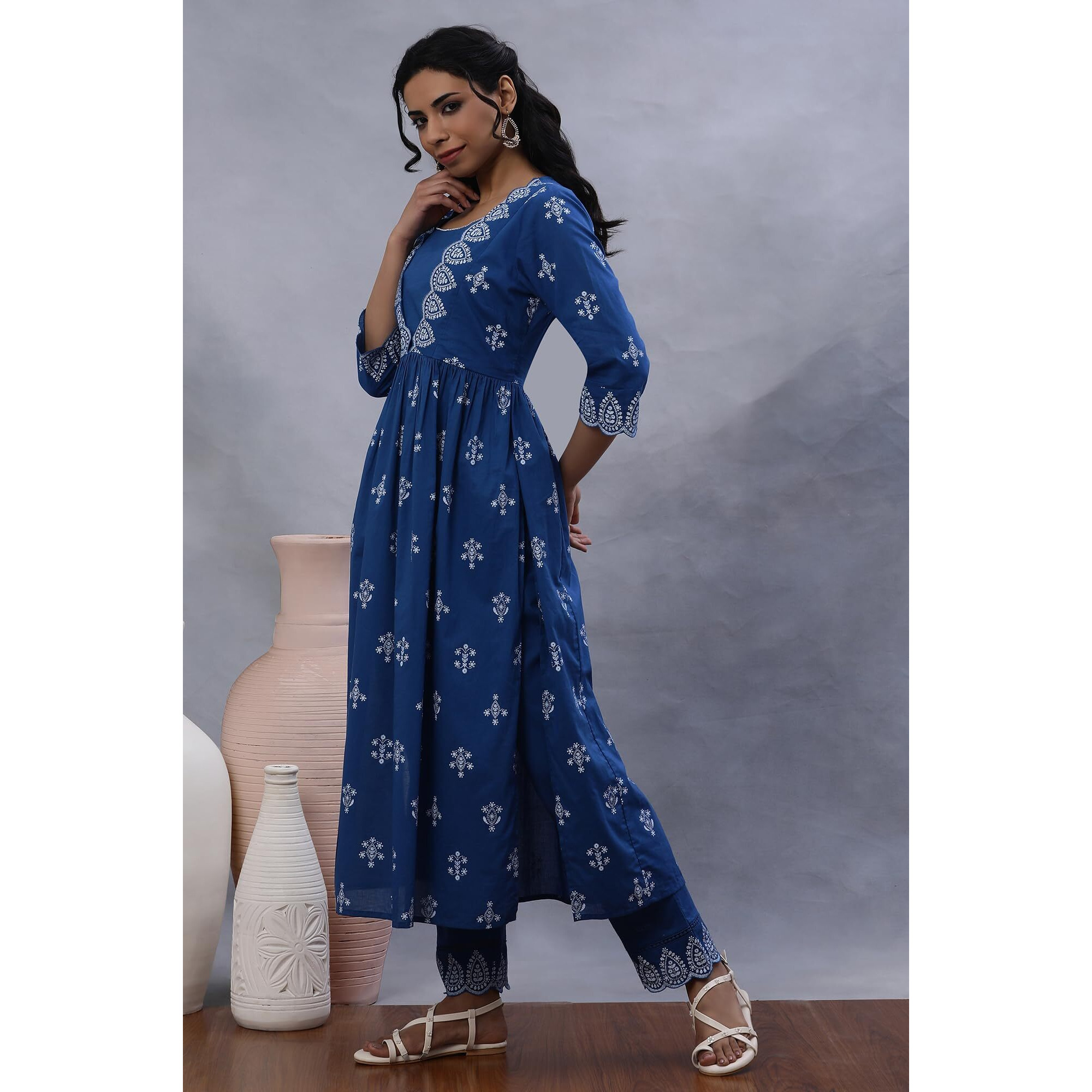 W For Woman W Women Blue Geometric Print Cotton Kurta & Straight Pant_24Fews10514-123670_2Xl