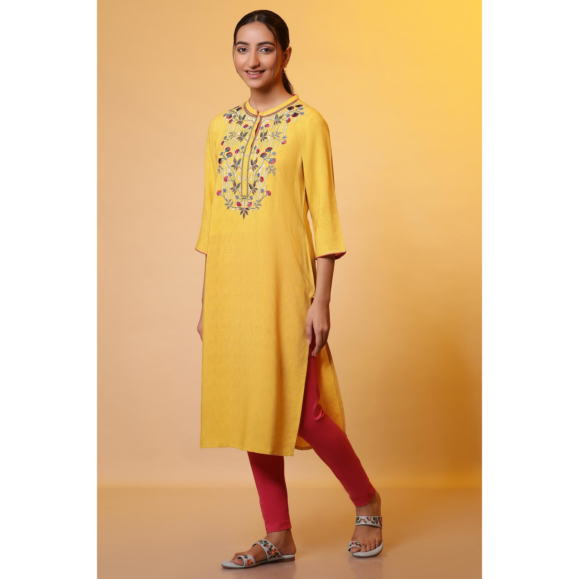 Aurelia Women's Viscose Solid Regular Kurta (24Fea15161_Yellow