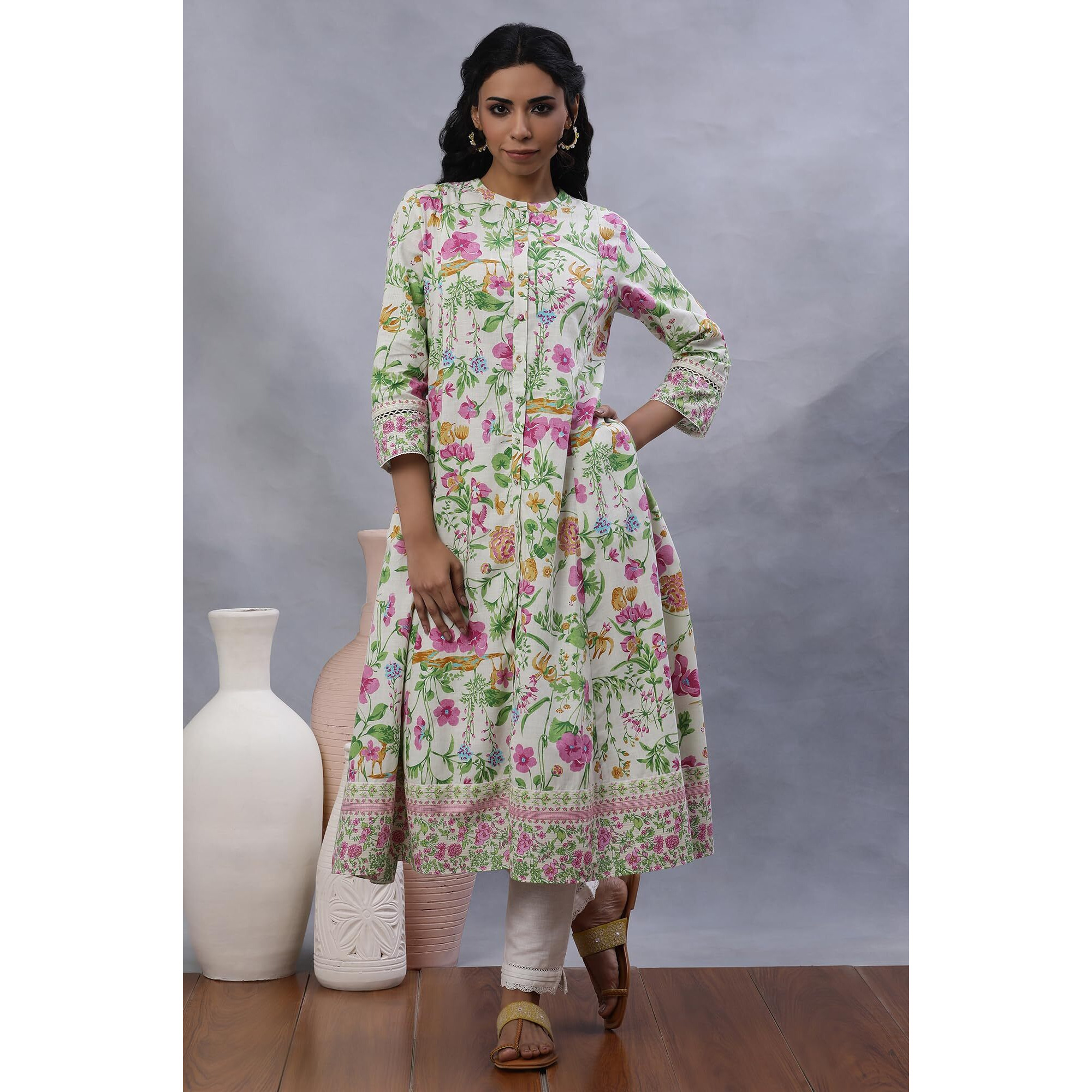 W Women Off White Floral Print Cotton Flared Kurta_24Few10590-121986_Xs