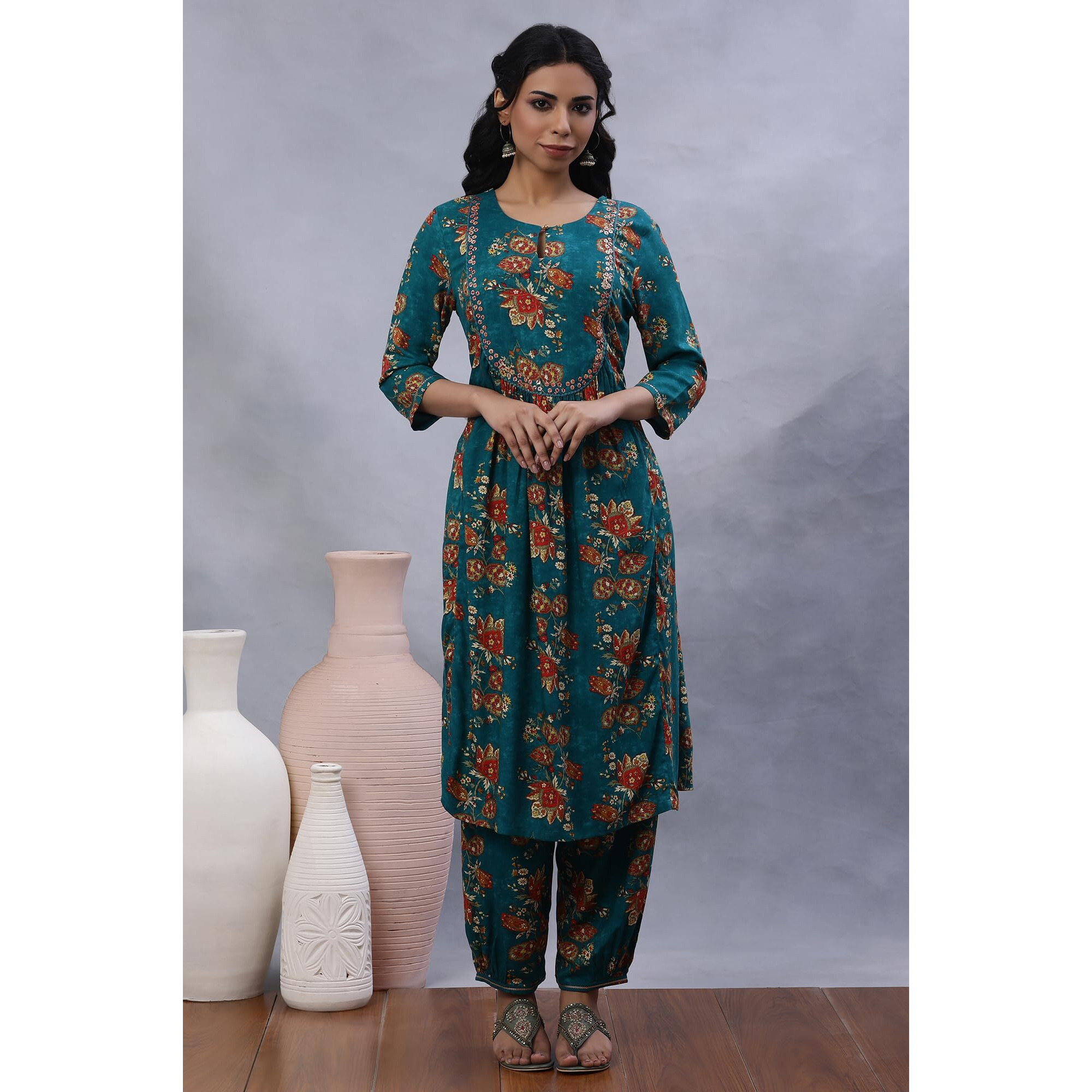 W For Woman W Women Green Floral Print Viscose Co-Ord Kurta Set & Straight Pant_24Fews11017-124124_L