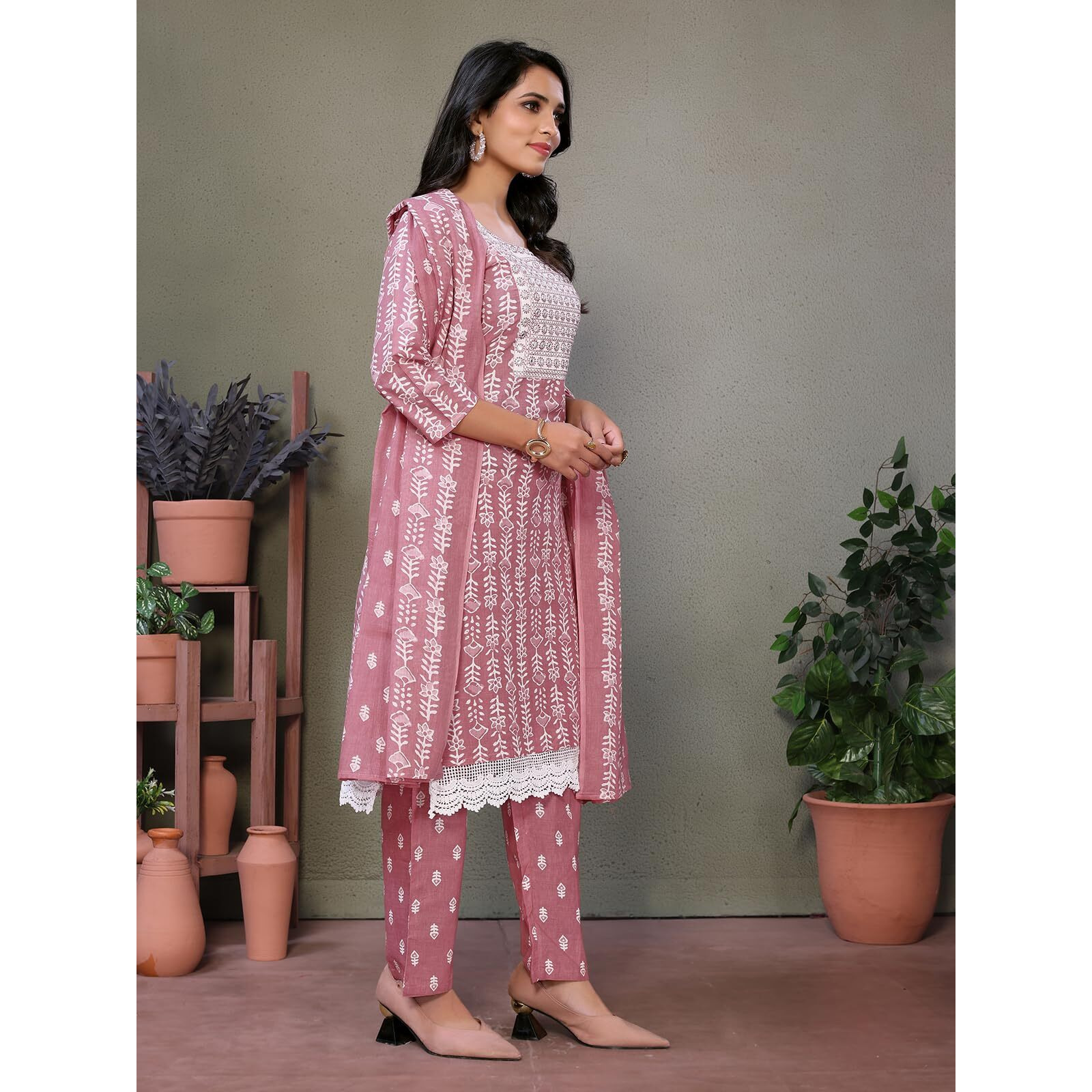 Rangita Pink Cotton Embroidered Straight Kurta With Pant And Dupatta | Kurta Set For Women_L