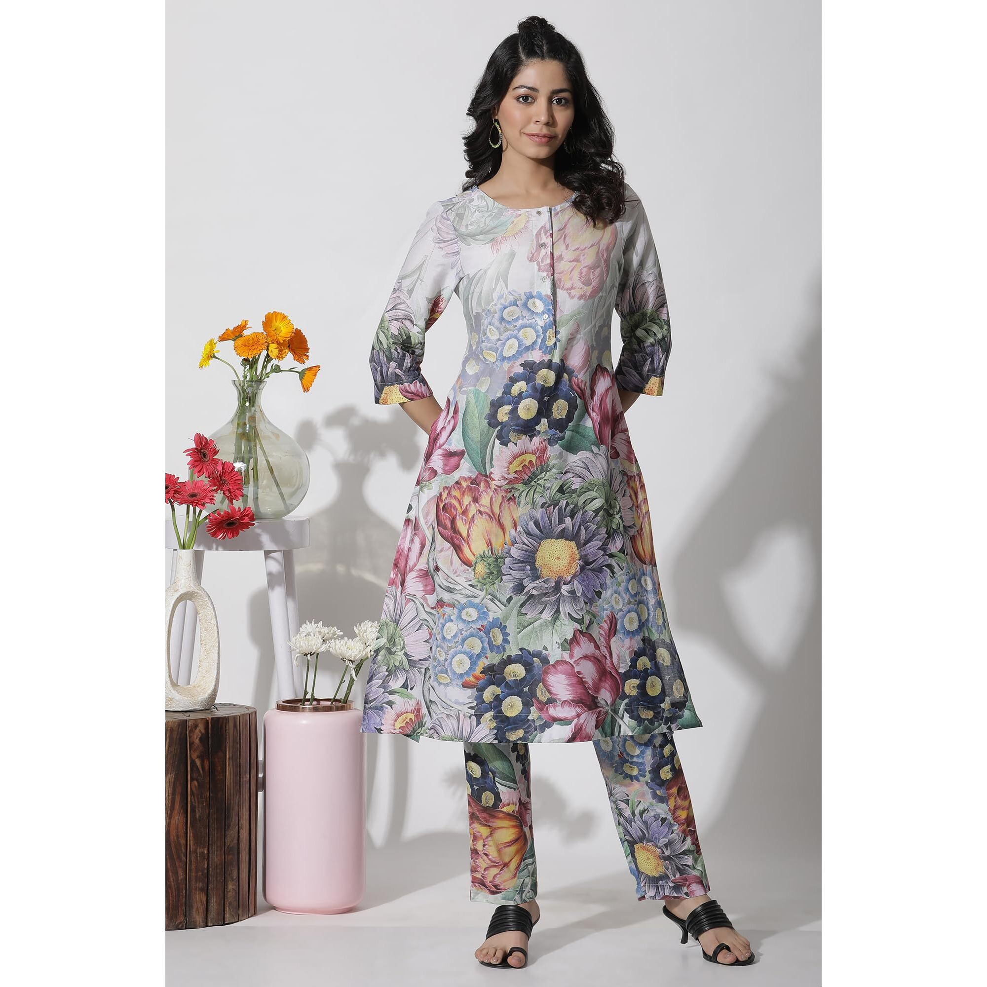 W For Woman W Women Multicolour Floral Print Cotton Co-Ord Kurta Set & Straight Pant_24Fews11254-123568_Xs