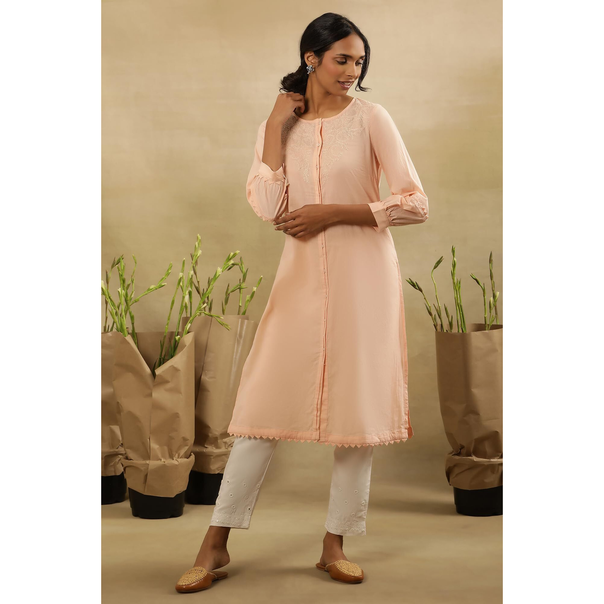 Folksong By W Women Pink Embroidered Cotton Straight Kurta_24Maf11701-920916_M