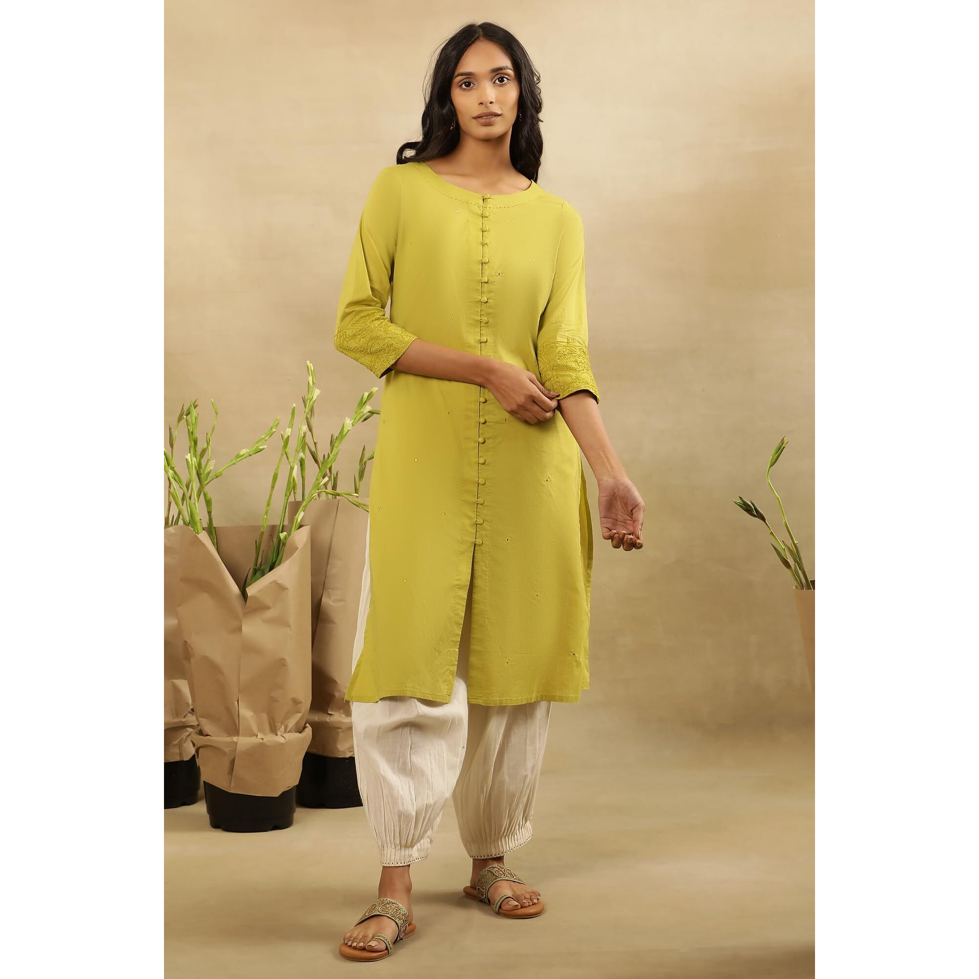 W For Woman Folksong By W Women Green Solid Cotton Straight Kurta_24Maf11727-920817_S