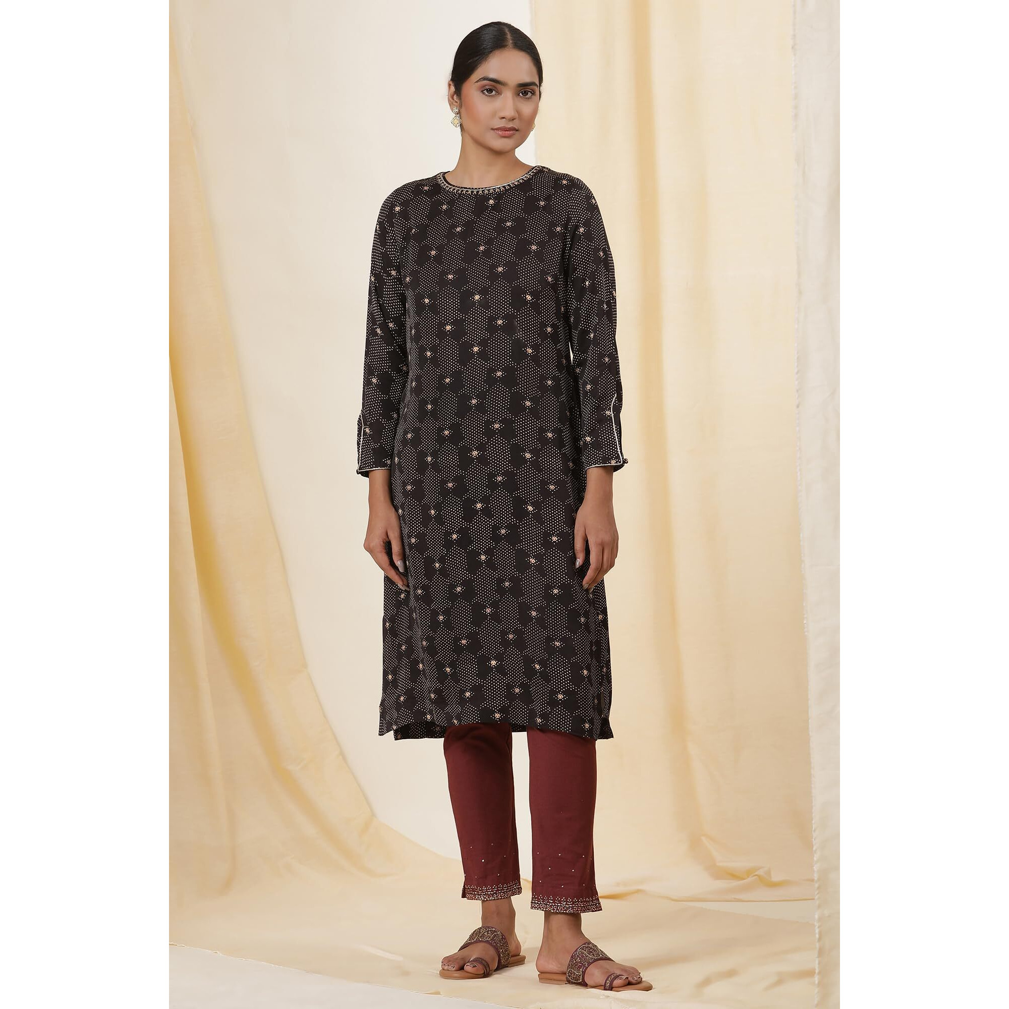 W For Woman Folksong Black Festive Geometric Print Viscose Straight Kurta_24Maf11683-910666_Xl