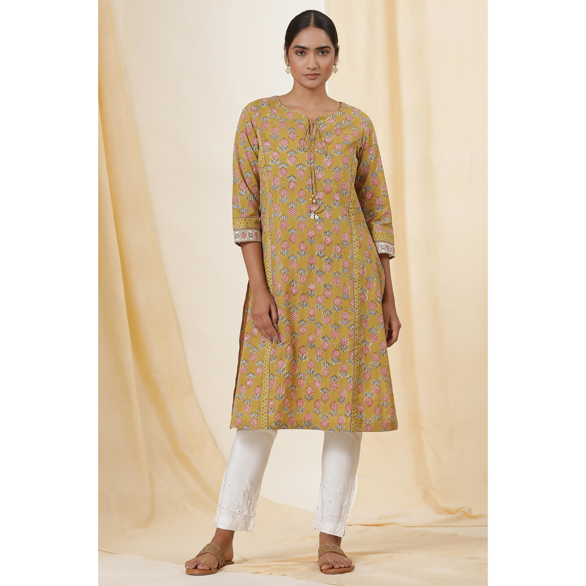 W For Woman Folksong Yellow Printed Cotton Straight Kurta_24Maf11905-911373_Xl