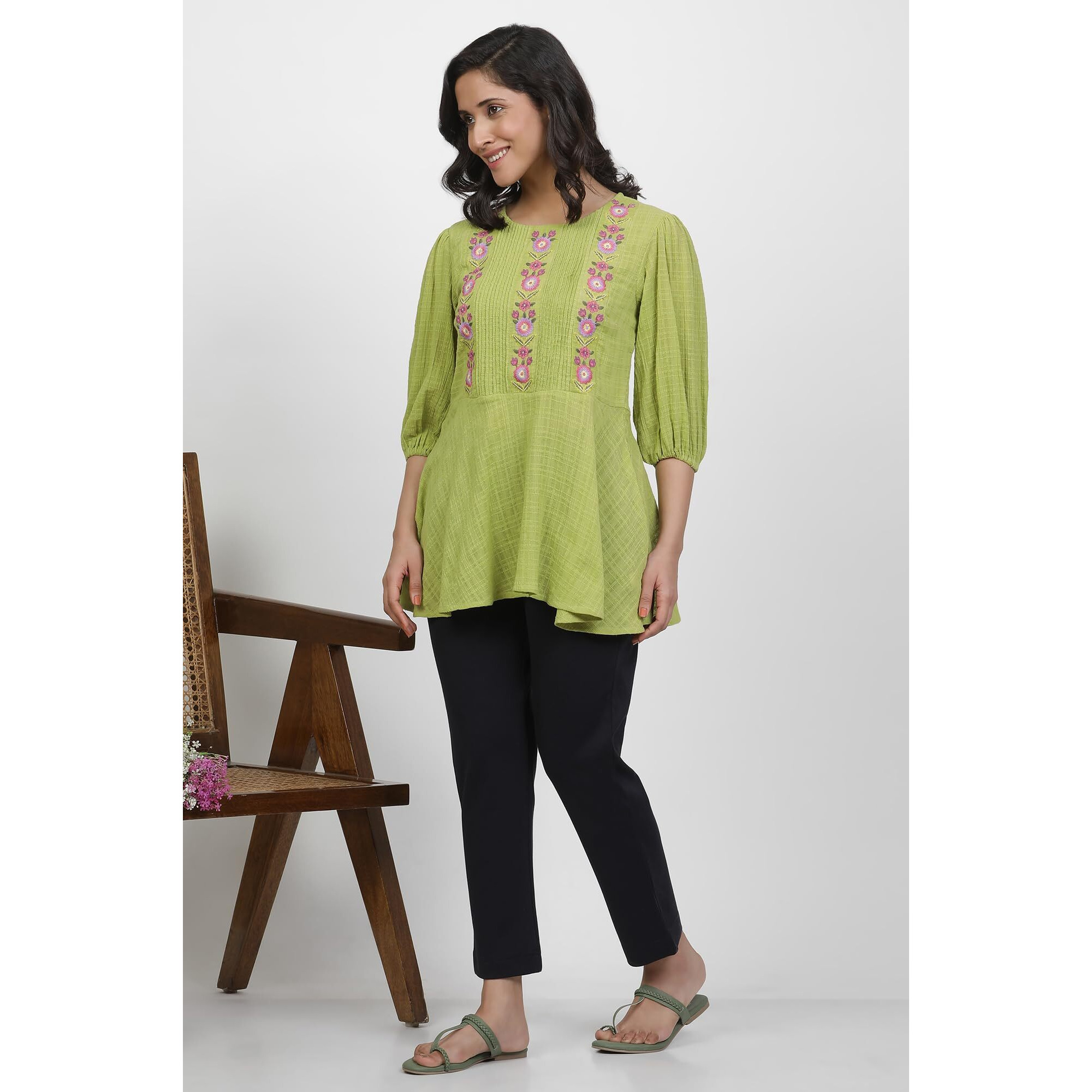 W For Woman Green Embroidered Print Cotton Straight Top_24Few30974-221892_Xl