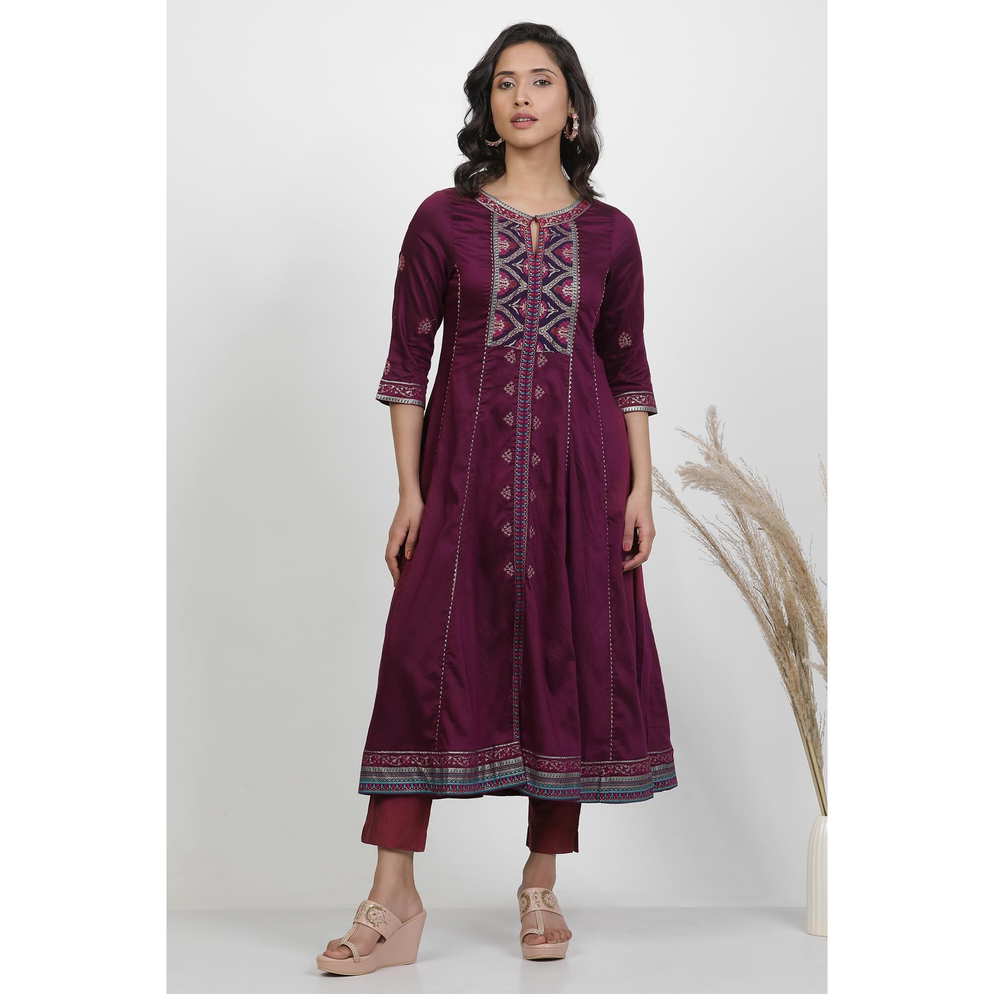 W For Woman Purple Floral Printed Blend Zari Kurta And Pant Set