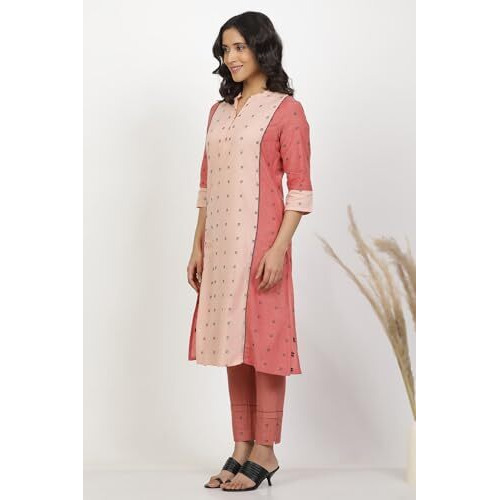 W Women Red Geometric Print Viscose Kurta Set With Slim Pant_24Onws17695-312188_L