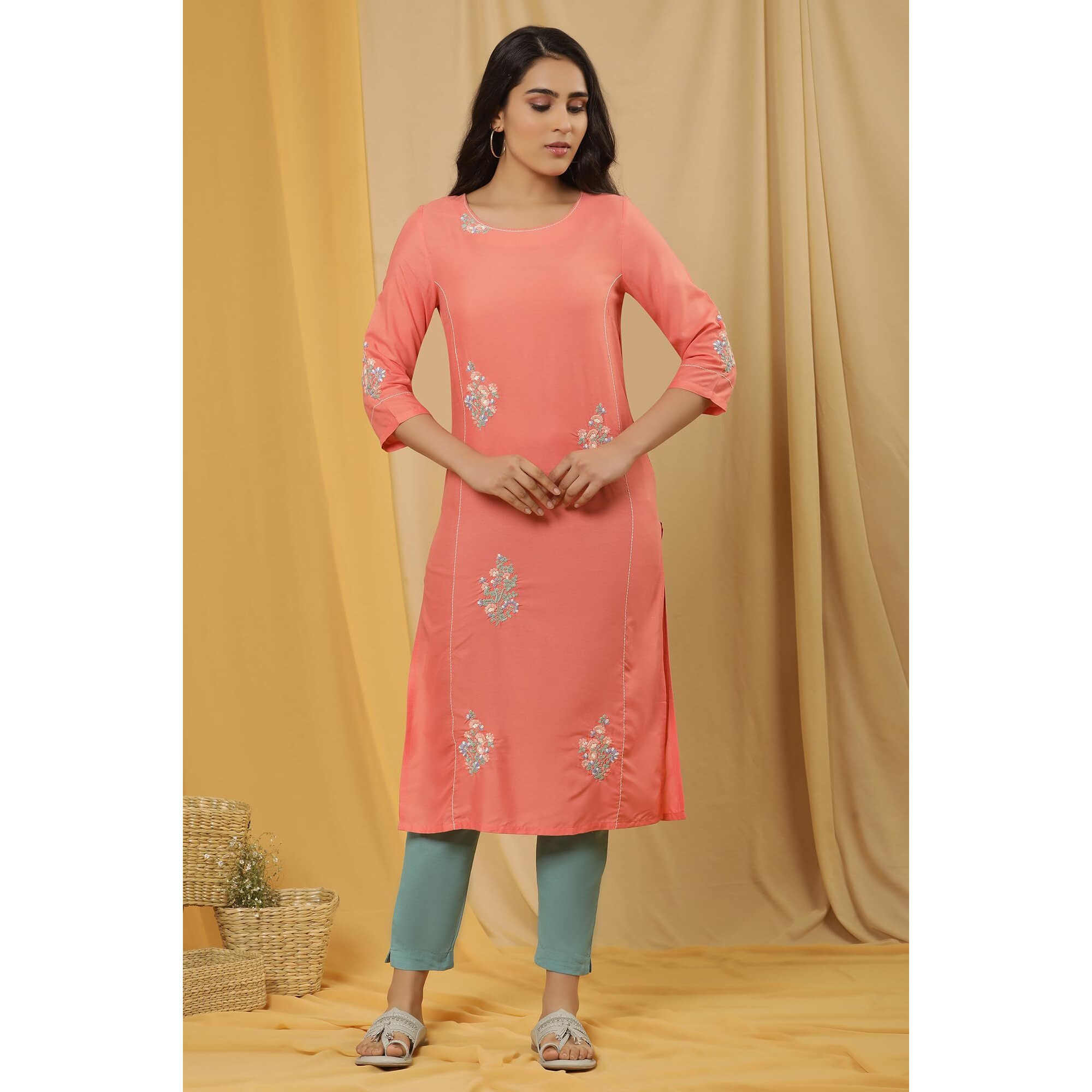 W Women Orange Solid Viscose Straight Kurta Set With Slim Pant_24Onws15941-218191_Xs