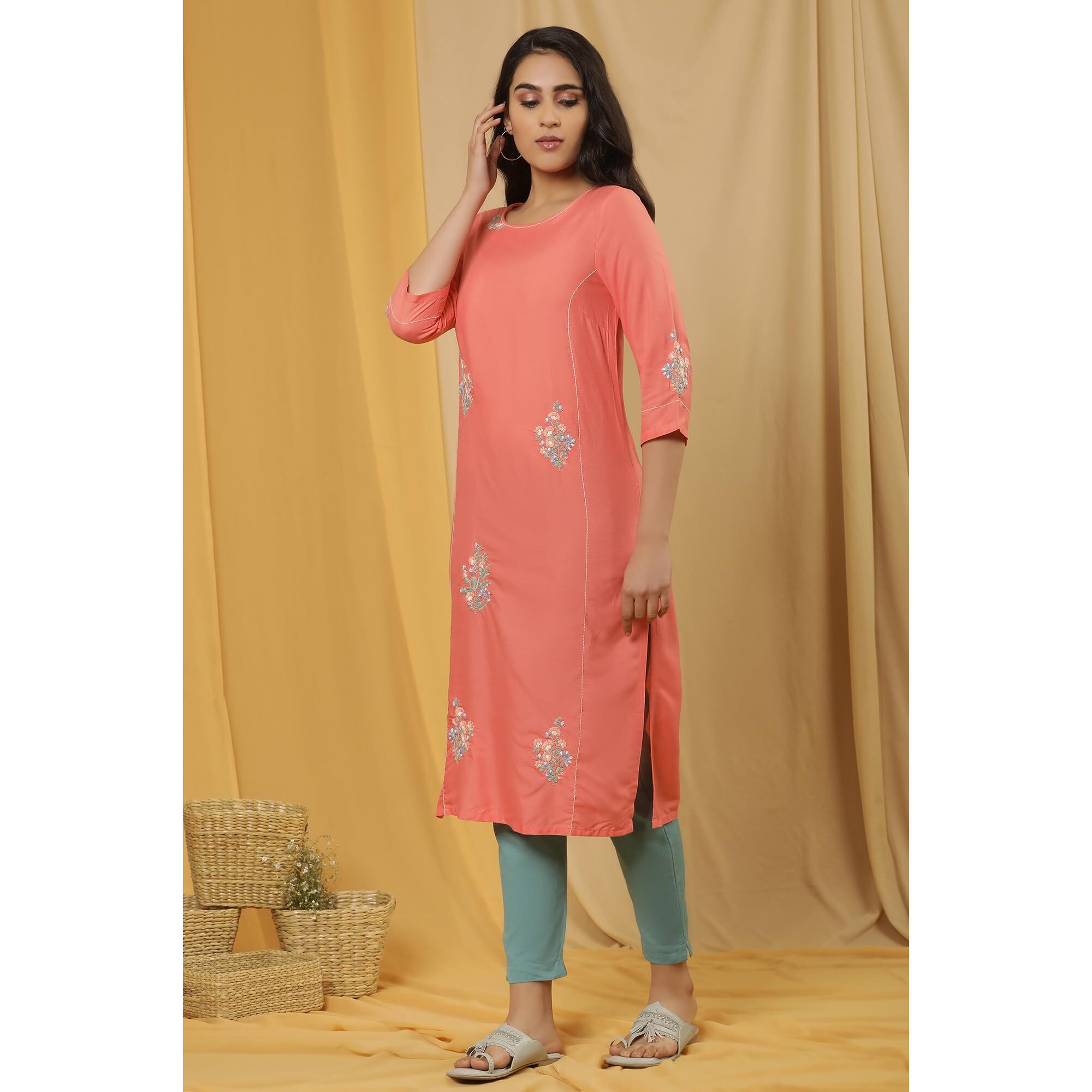 W Women Orange Solid Viscose Straight Kurta Set With Slim Pant_24Onws15941-218191_Xs