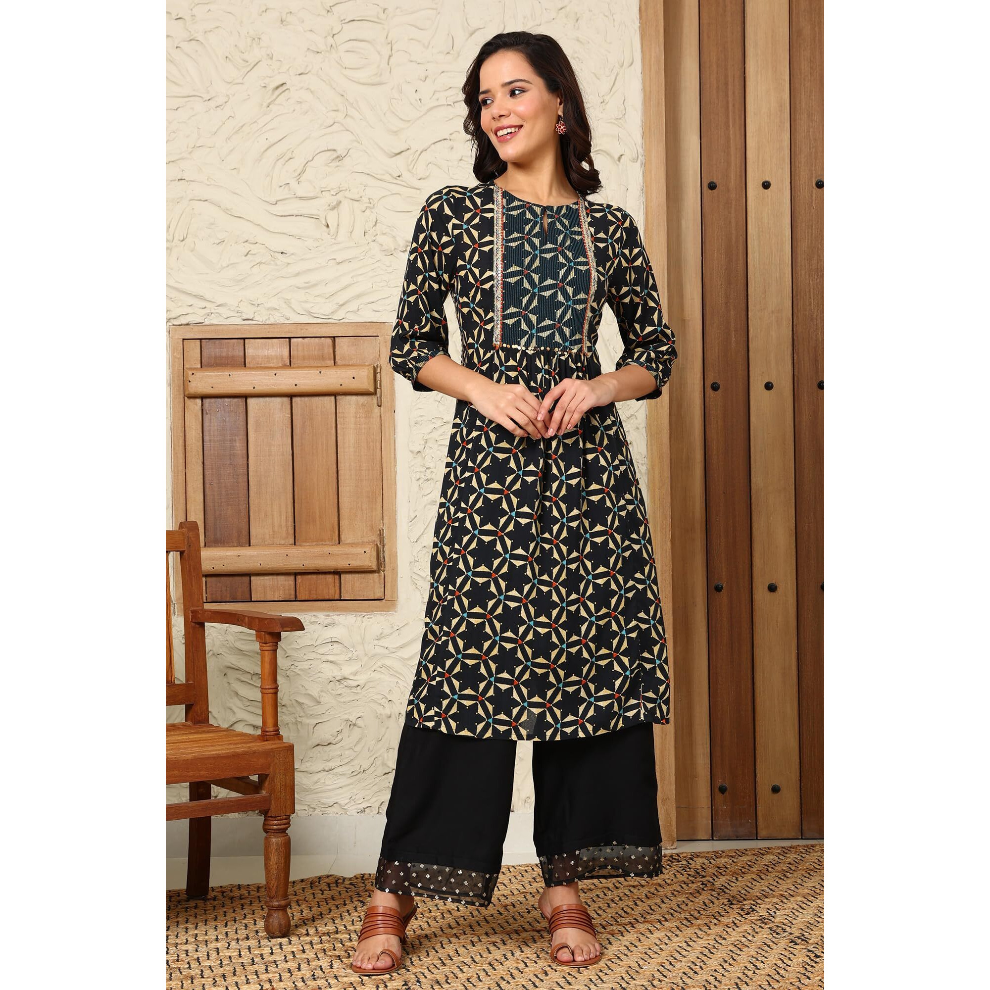 W For Woman Black Geometric Printed Rayon Crepe A-Line Kurta With Metallic Embroidery On Yoke_24Auw11663-124389_S