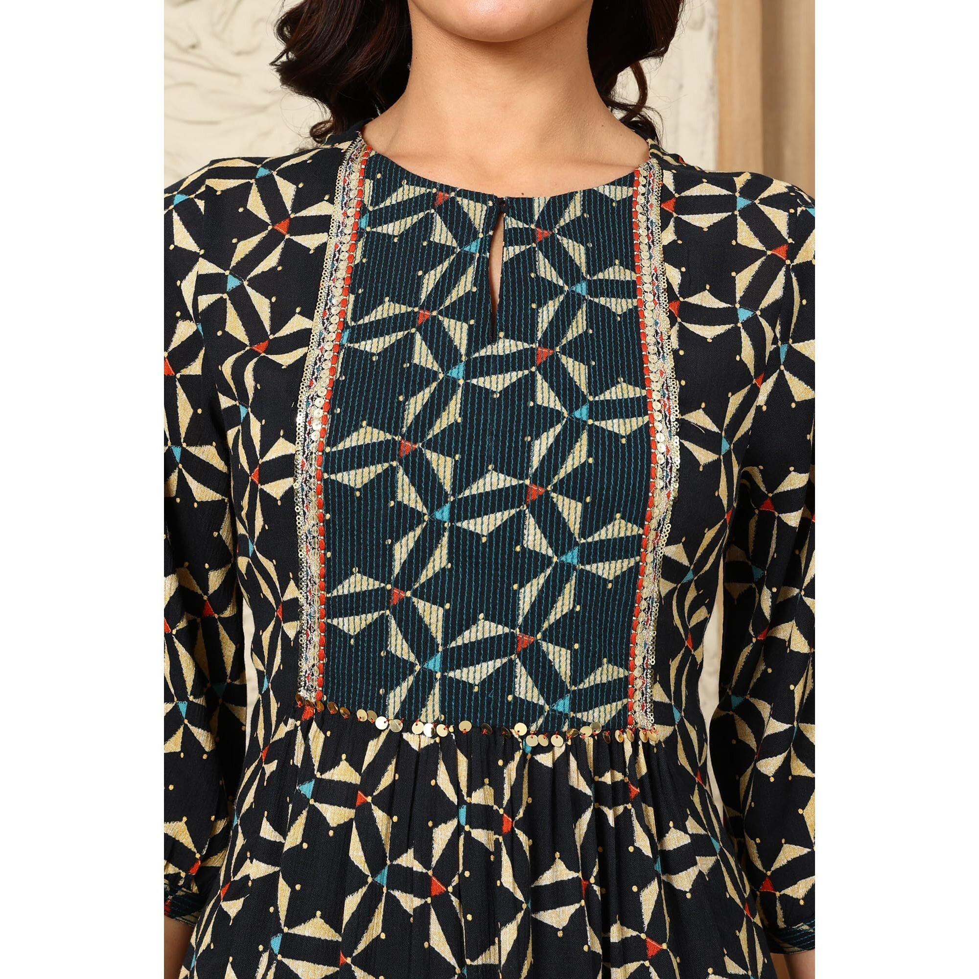 W For Woman Black Geometric Printed Rayon Crepe A-Line Kurta With Metallic Embroidery On Yoke_24Auw11663-124389_S