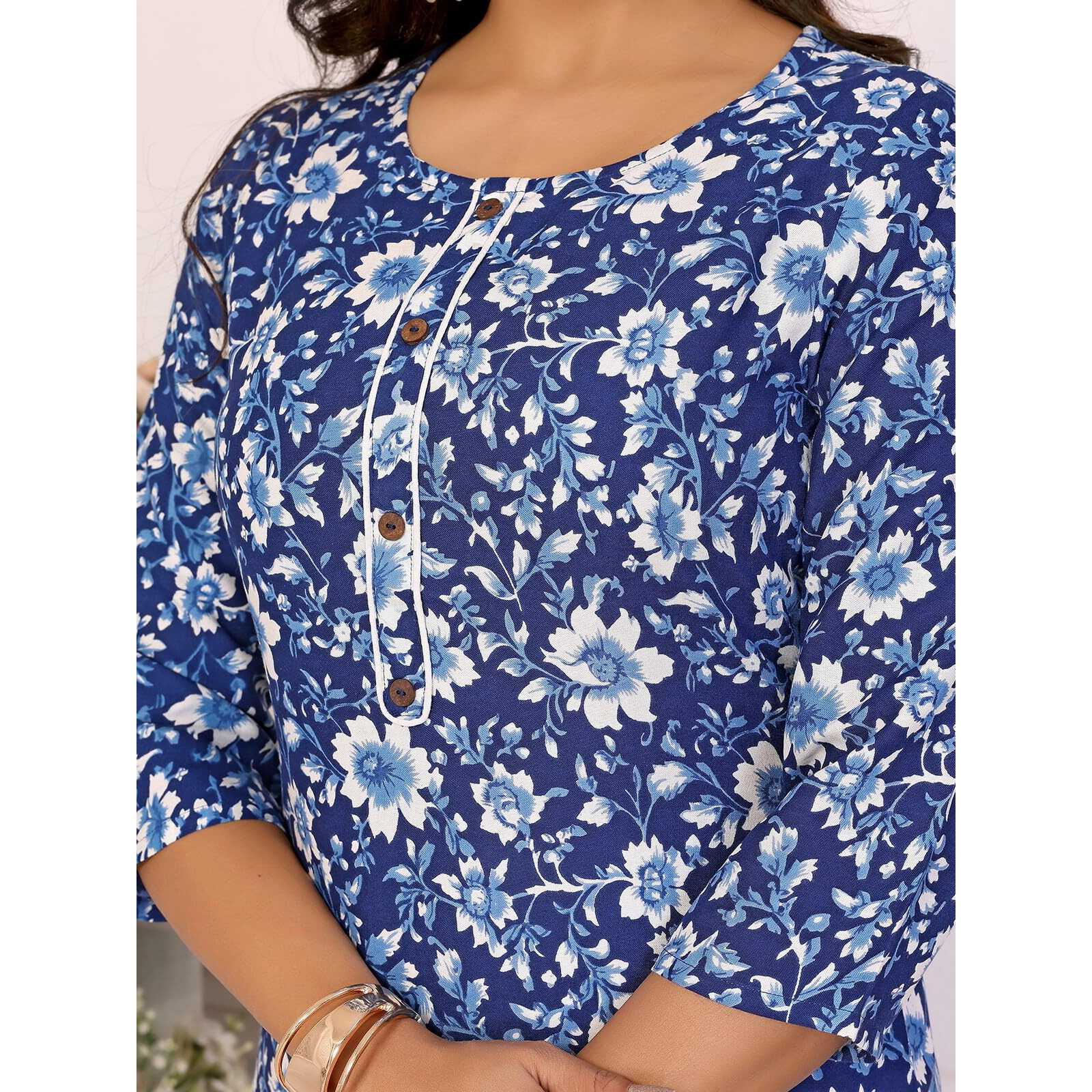 Rangita Blue Cotton Straight Printed Knee Length Kurti | Kurta For Women_M