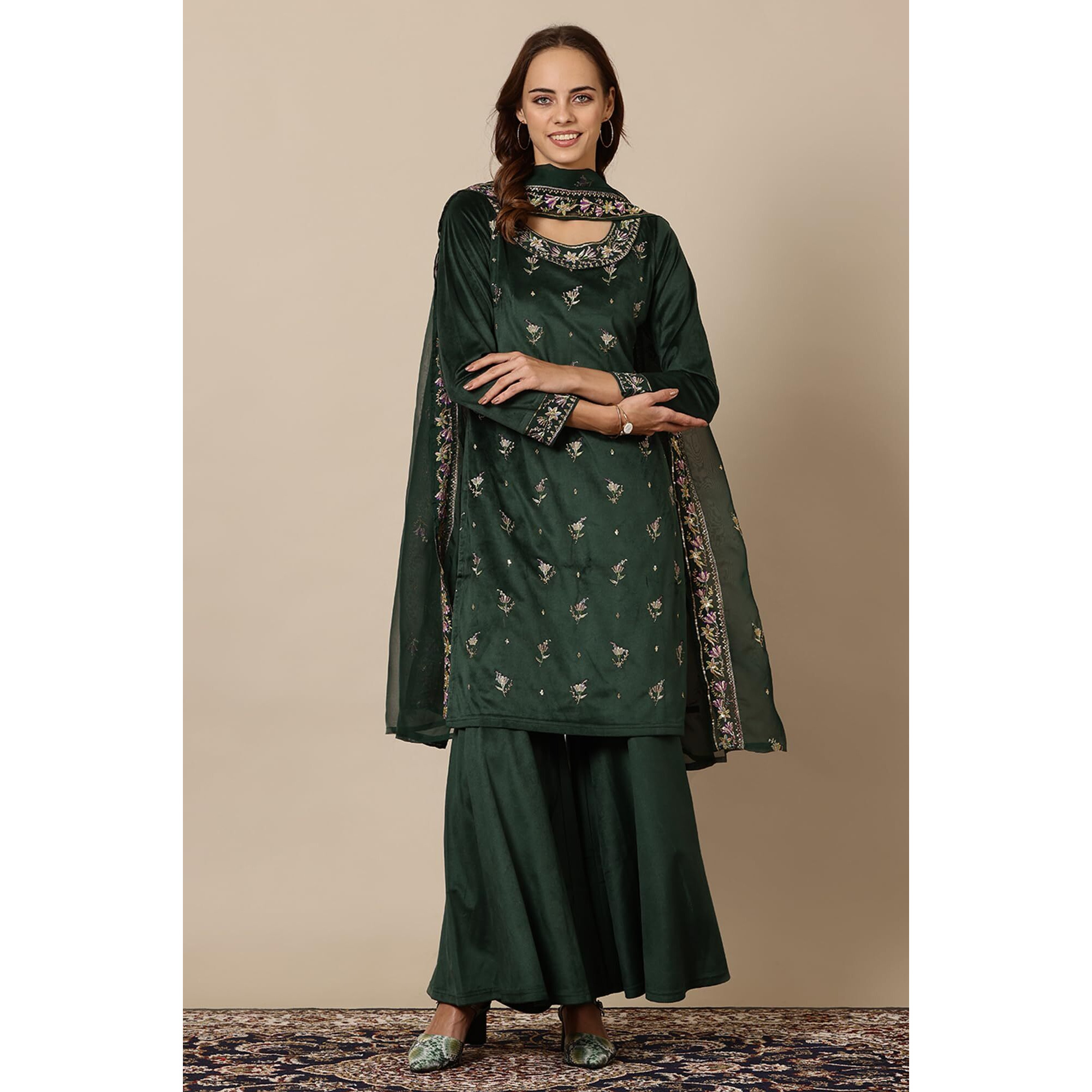 Aurelia Green Solid Straight Kurta, Plazzo & Dupatta For Women (Size Xl)-24Noas15366-607538