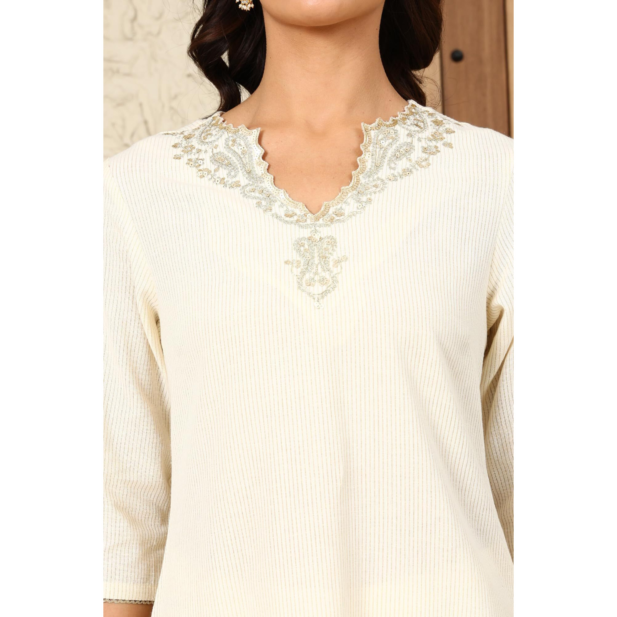 W For Woman White Yarn-Dyed Embroidered Cotton Flax Straight Kurta With Lurex Stripes_24Auw11781-314080_L