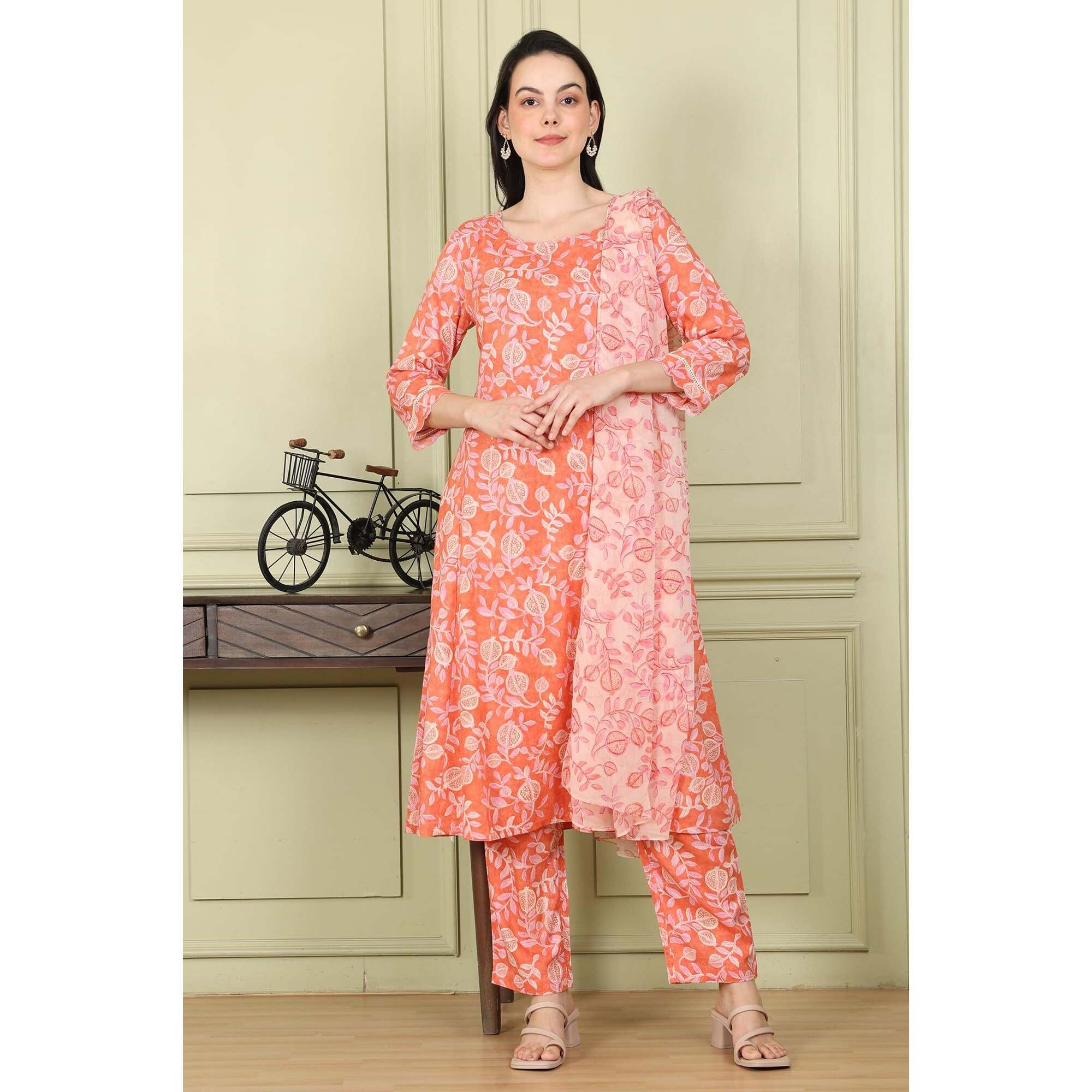 W For Woman Tangy Orange Floral Printed Breezy Rayon Kurta, Pants Co-Ord Set With Dupatta_24Auws11935-124964_Xl