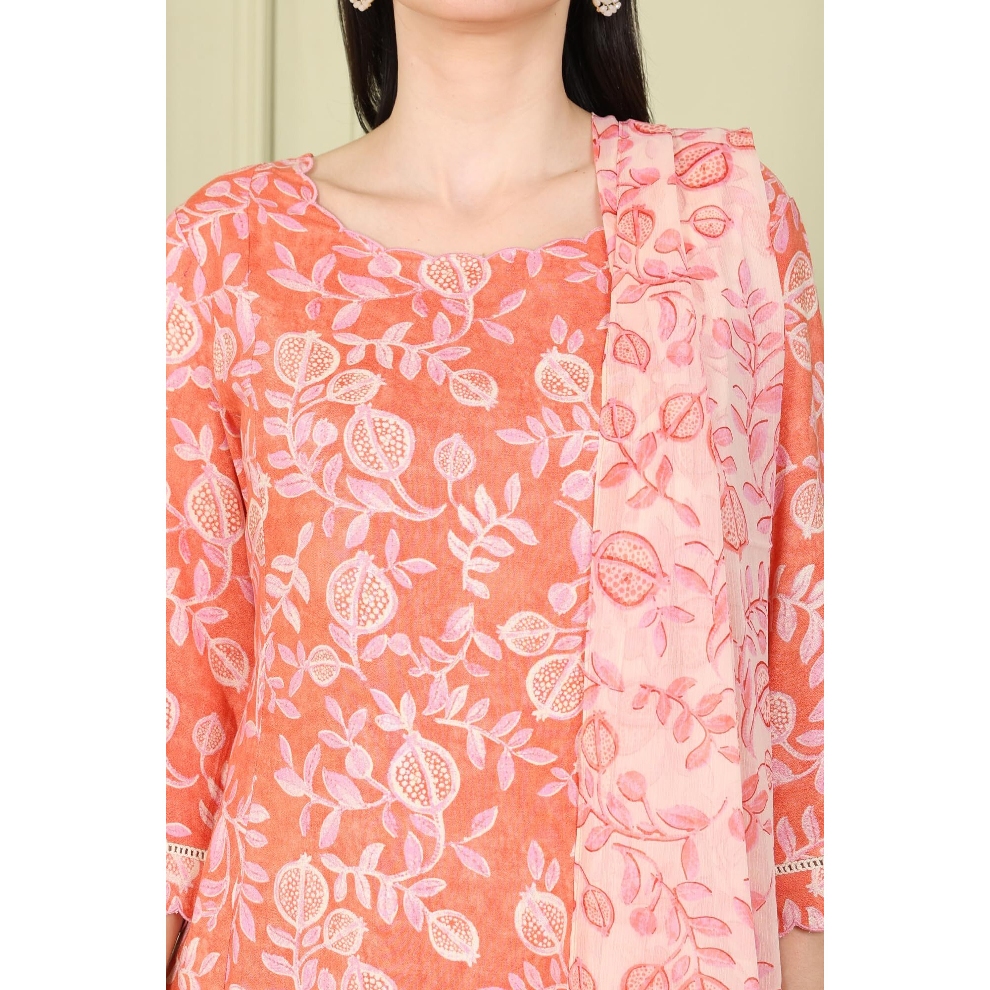 W For Woman Tangy Orange Floral Printed Breezy Rayon Kurta, Pants Co-Ord Set With Dupatta_24Auws11935-124964_Xl