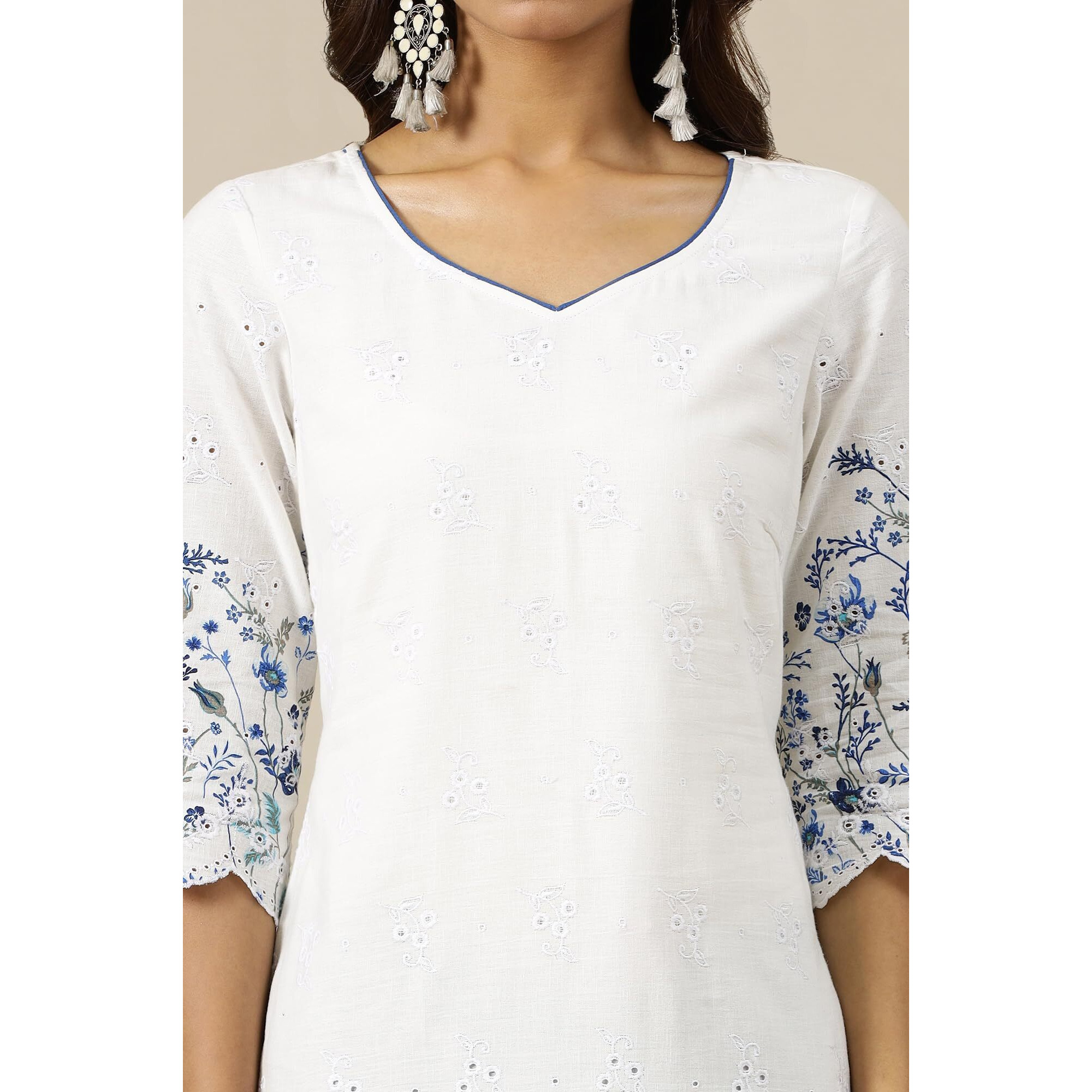 Aurelia Womens Floral Printed Straight Kurta | Sweetheart Neck Kurta For Women | Printed Kurta For Women | Beautiful Regular Fit Kurta For Women White