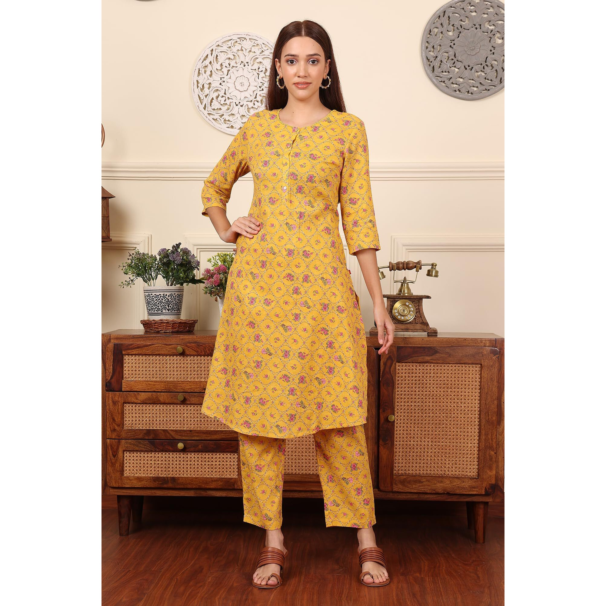 W For Woman Yellow Floral Printed Pure Cotton Kurta And Pants Co-Ord Set (Size Xxl)-24Auws12214-124769
