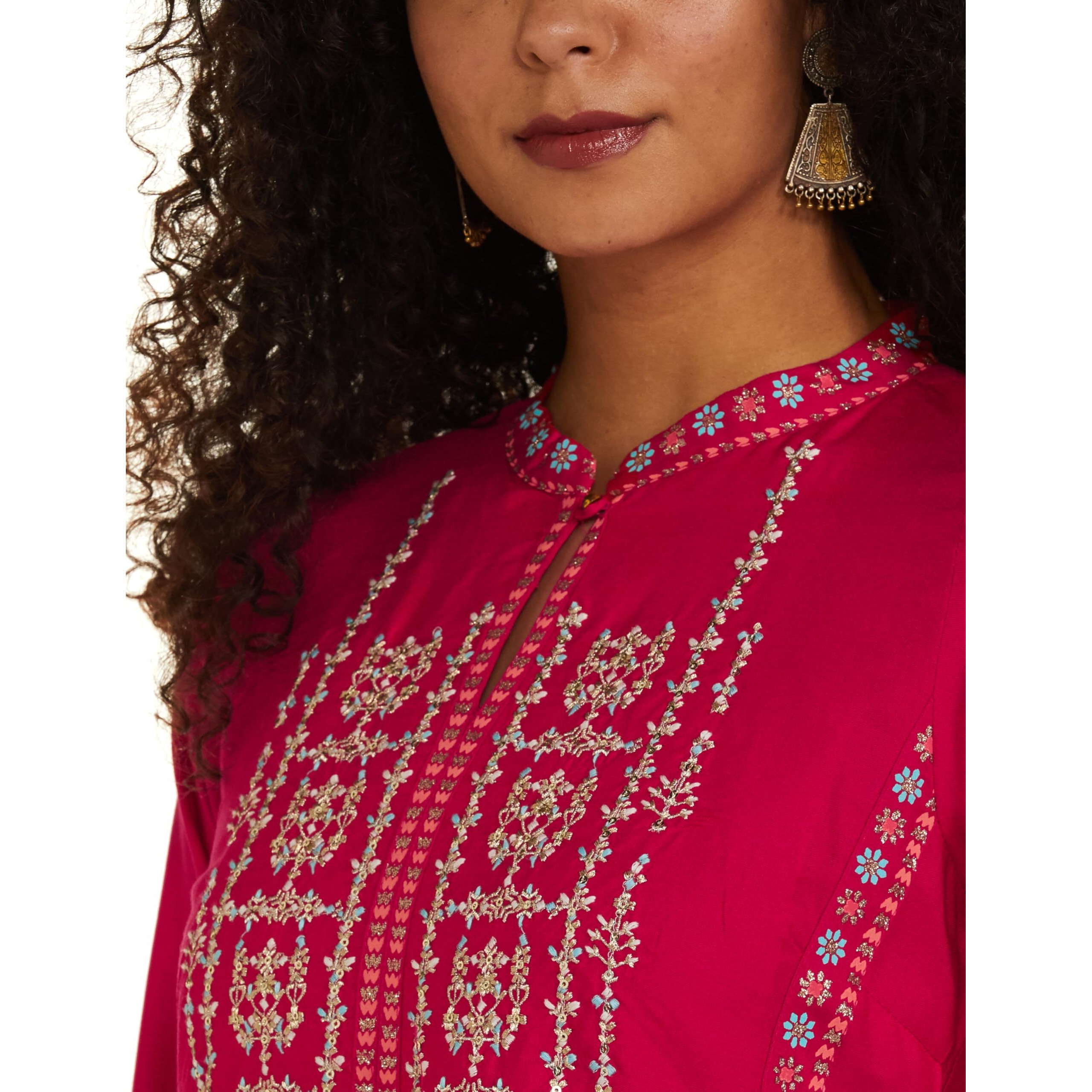 W For Woman Pink Glitter Printed Embroidered Straight Kurta And Straight Pants Set