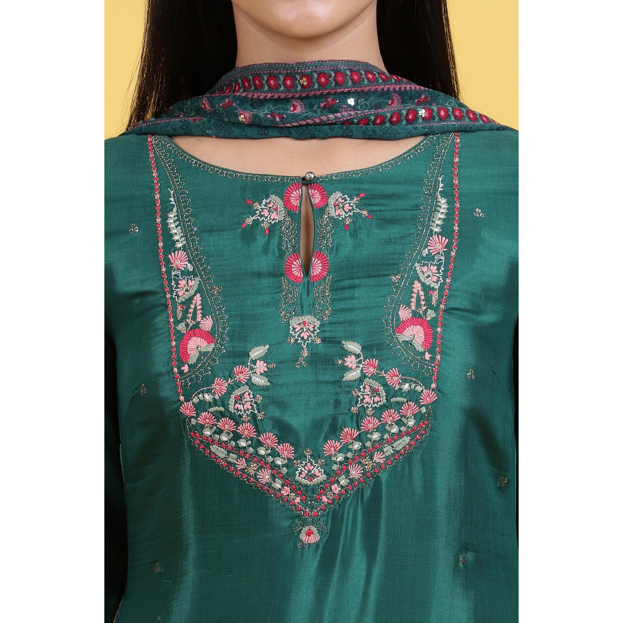 W For Woman Green Thread Embroidered Straight Kurta And Pants Set With Dupatta (Size L)-Ws12310-119954