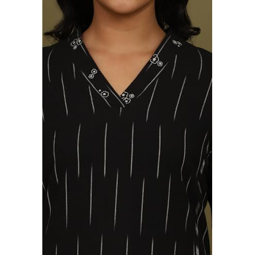 W For Woman Black Yarn Dyed Floral Embroidered Pure Cotton Straight Kurta (Size S)-W12274-124267
