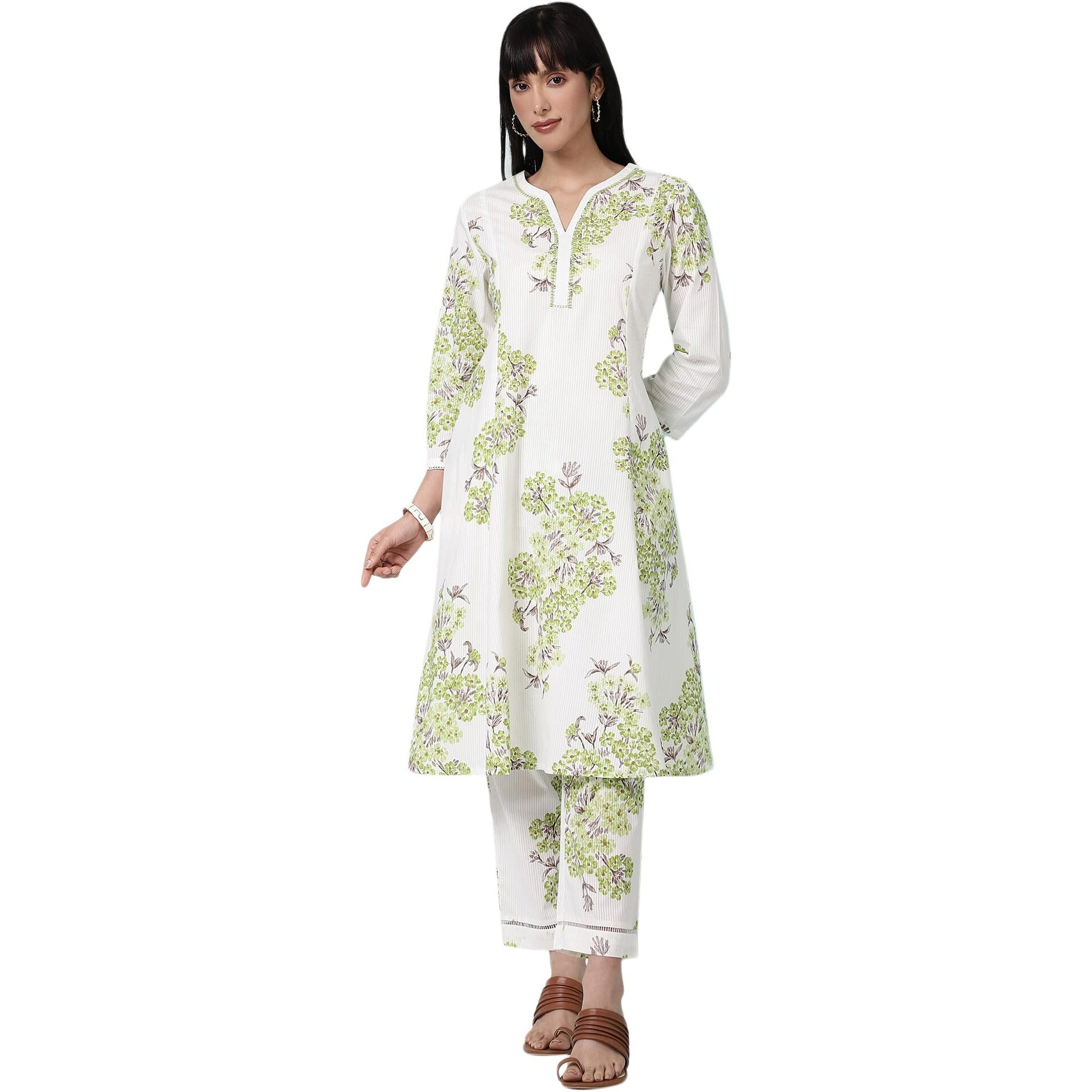 W For Woman White And Green Pure Cotton Flared Kurta And Pants Co-Ord Set (Size Xl)-Ws10580-126113