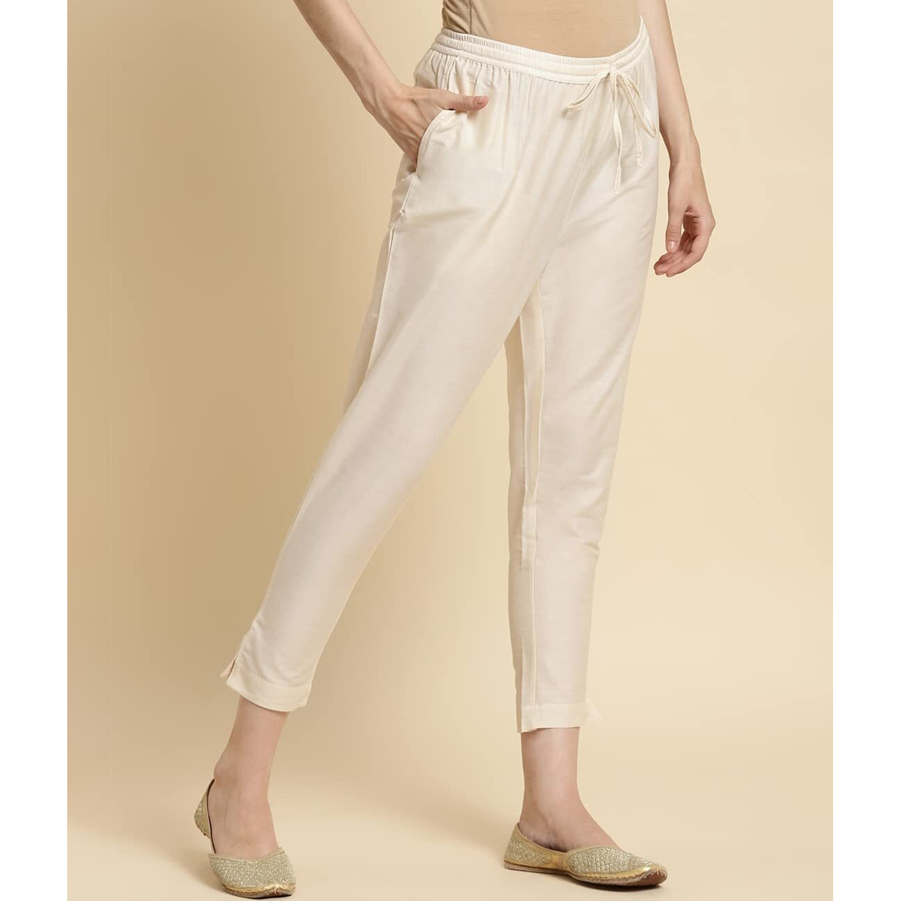 Rangita Women Cream Solid Ankle Length Straightpant, M
