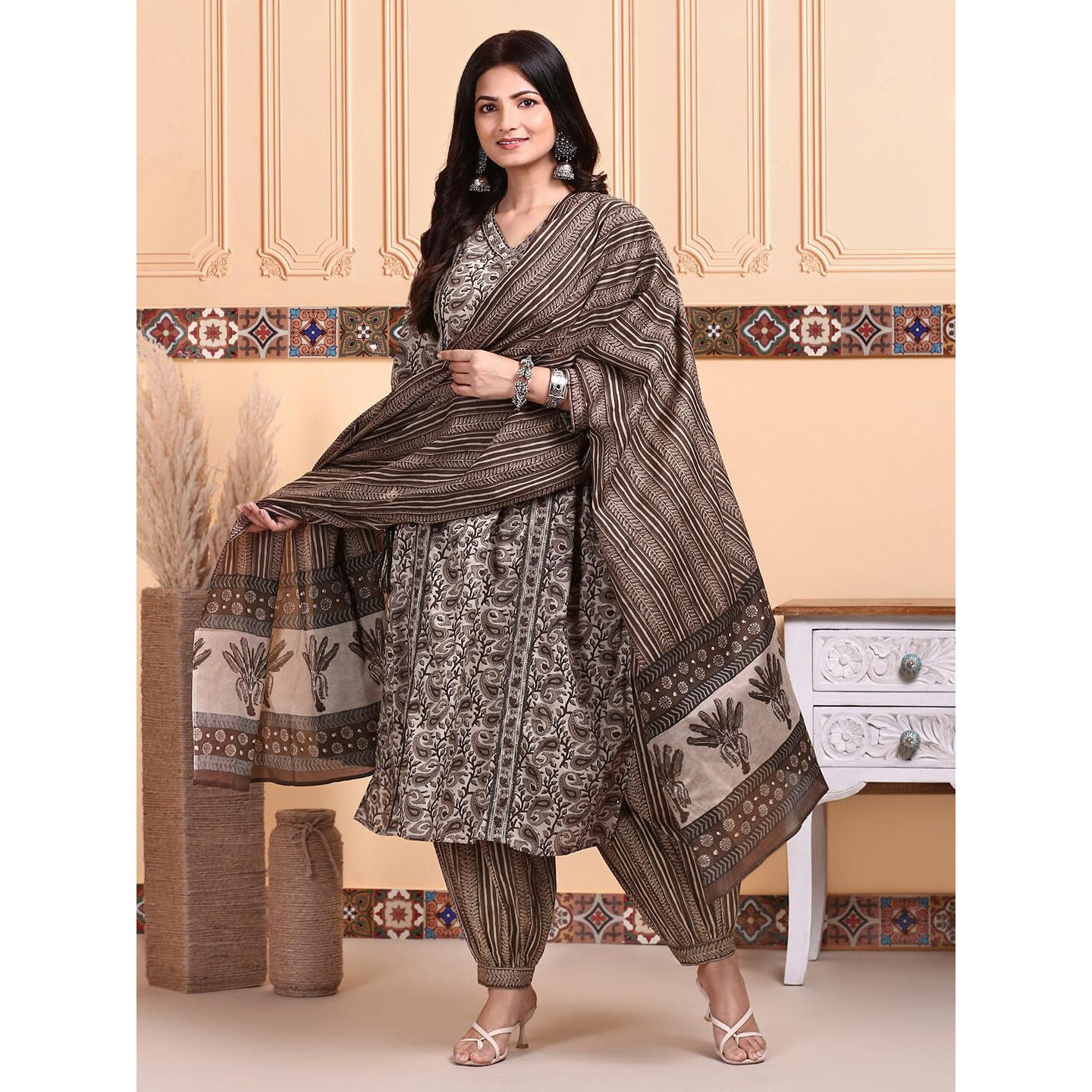 Ishin Kalamkari Printed Kurta With Trouser & Dupatta | Kurta Set For Women | Kurta With Trousers And Dupatta