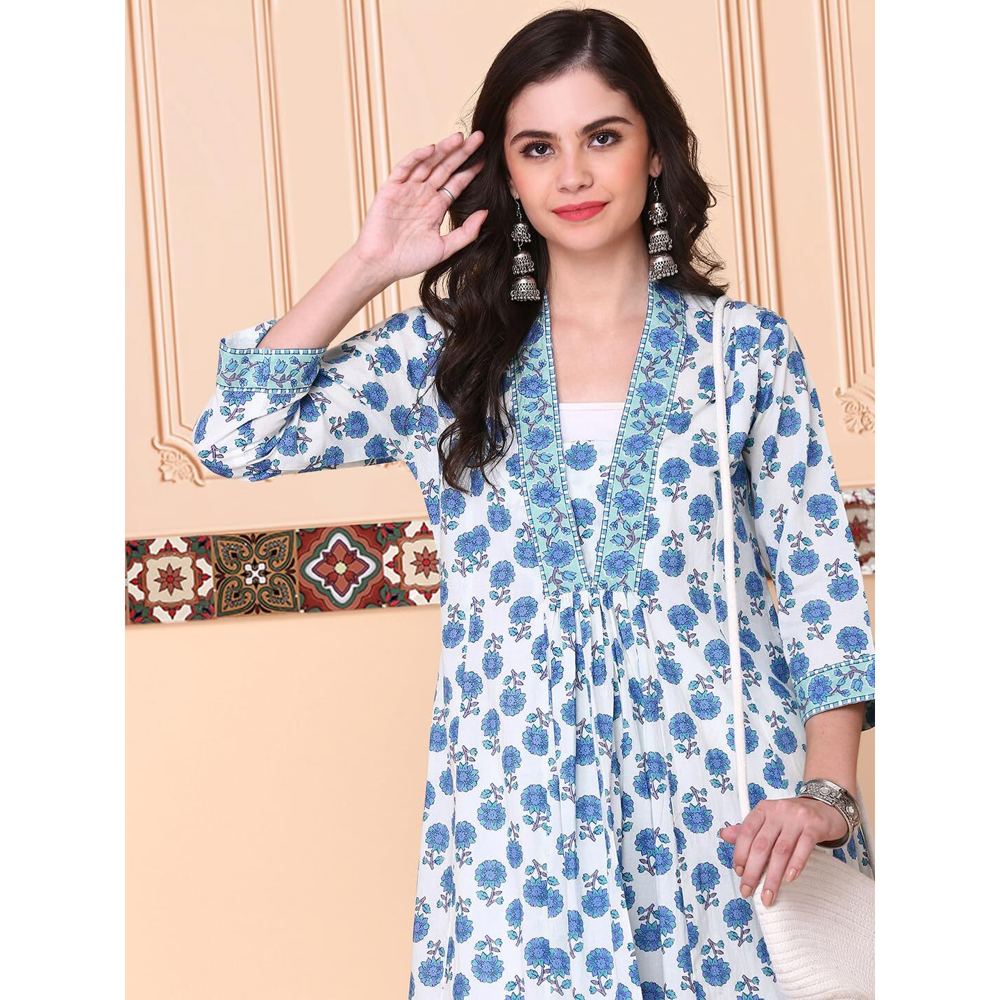 Ishin Women White Cotton 60X60 Kurta Set Without Duppatta