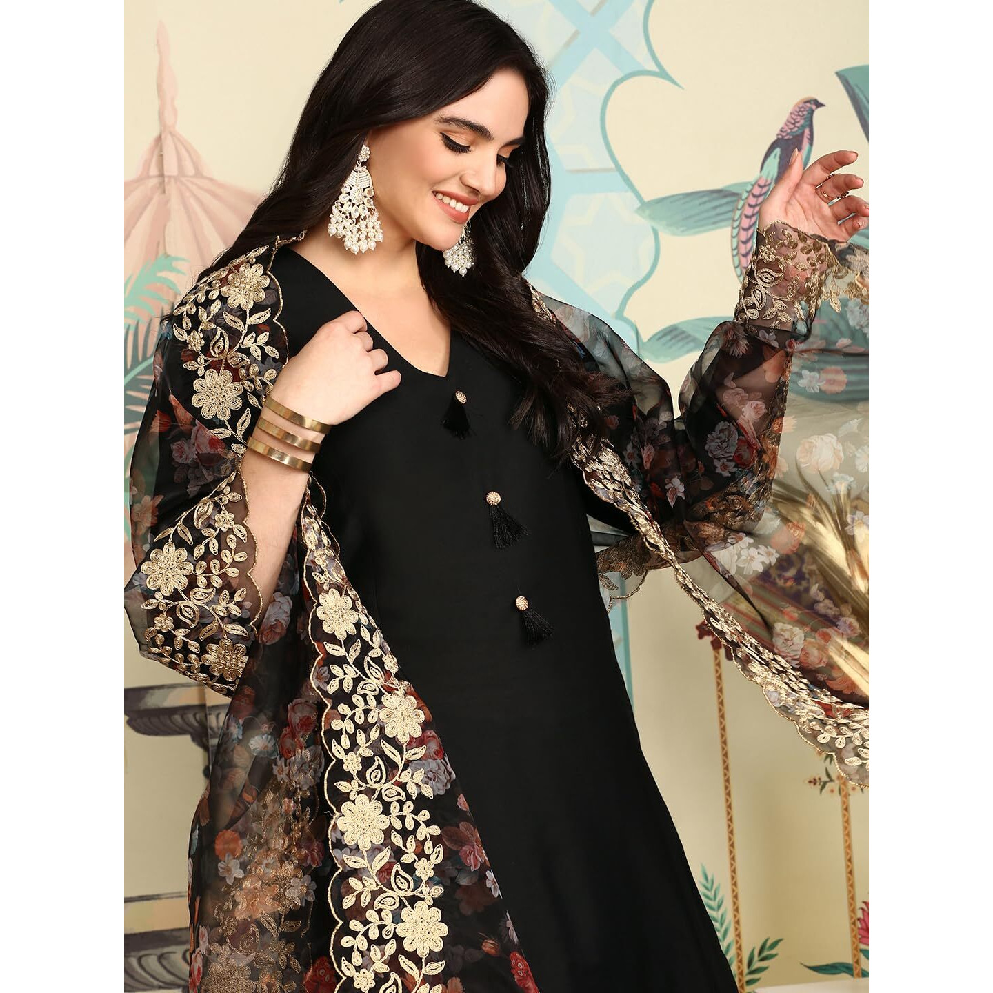 Ishin V-Neck Three-Quarter Sleeves Kurta With Trousers & With Printed Dupatta | Kurta Set For Women | Kurta With Trousers And Dupatta